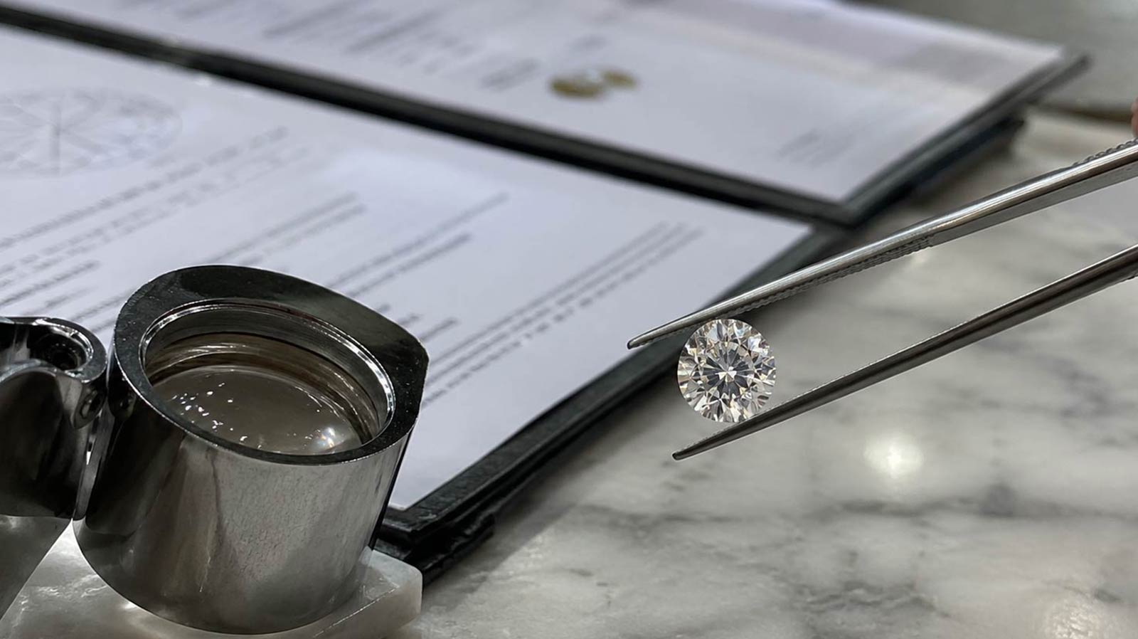 D VVS1 Lab Diamonds: What the Grade Means and What It Costs