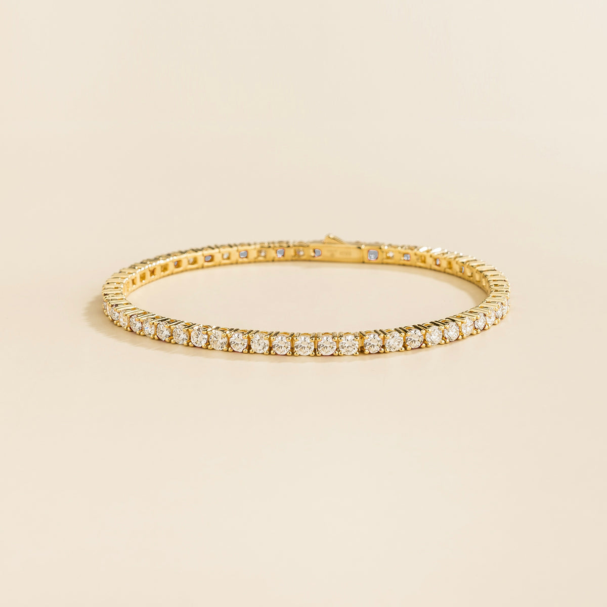 Stacy Diamond Round Tennis Bracelet in Gold