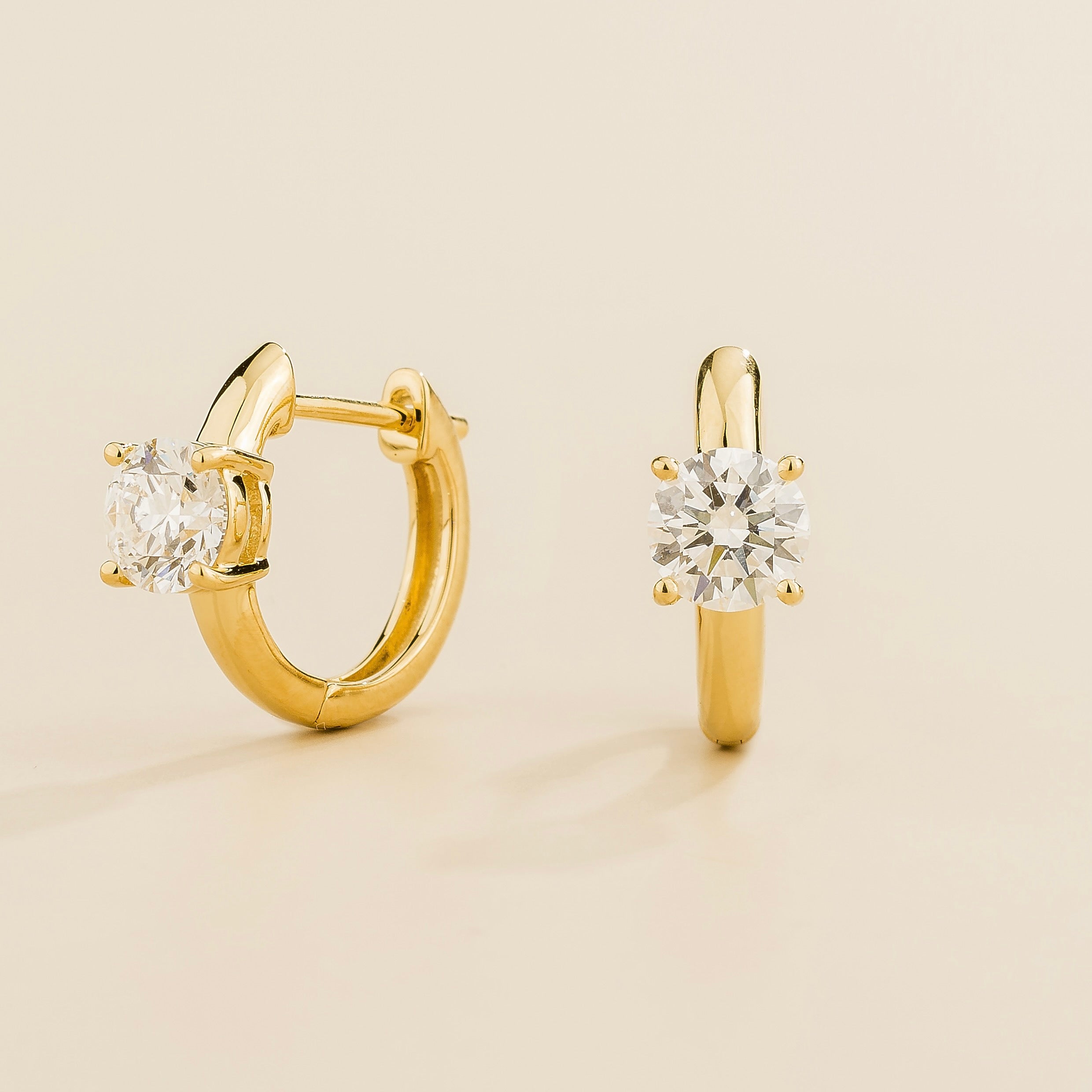 Dana Diamond Huggie Hoop Earrings In Gold