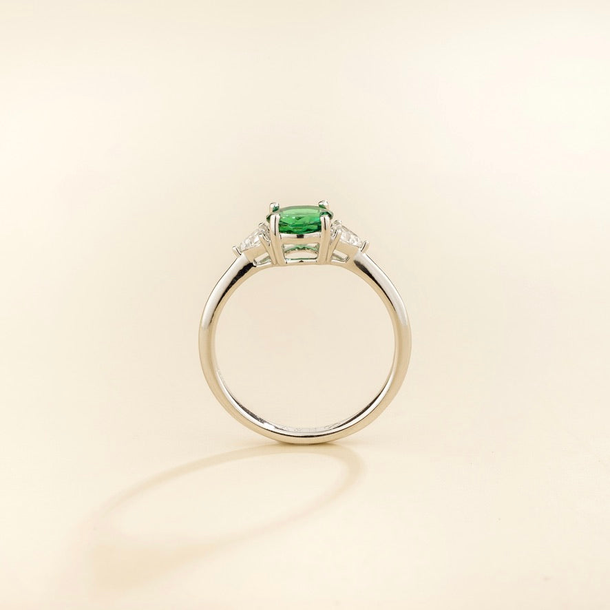Lola Round Emerald Three-Stone Ring with Trillion Diamonds in White Gold