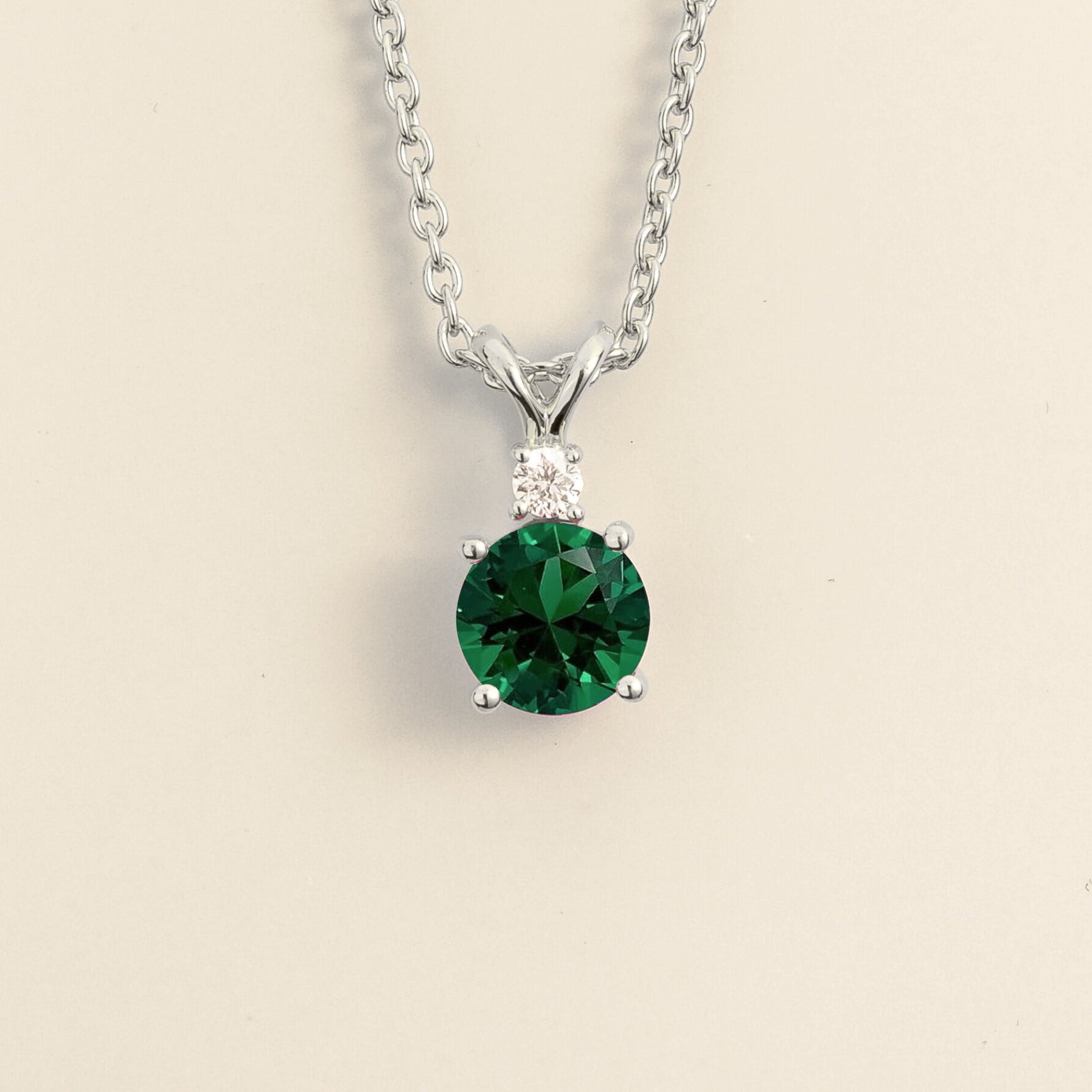 Joie Pendant Necklace in Emerald & Diamond Set In White Gold
