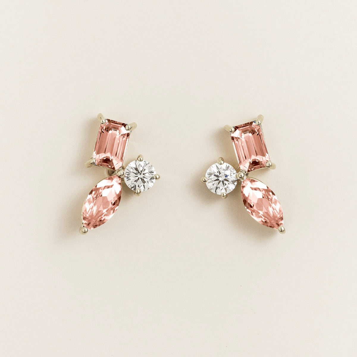 Sanka earrings in white gold set with Morganite and Diamond.