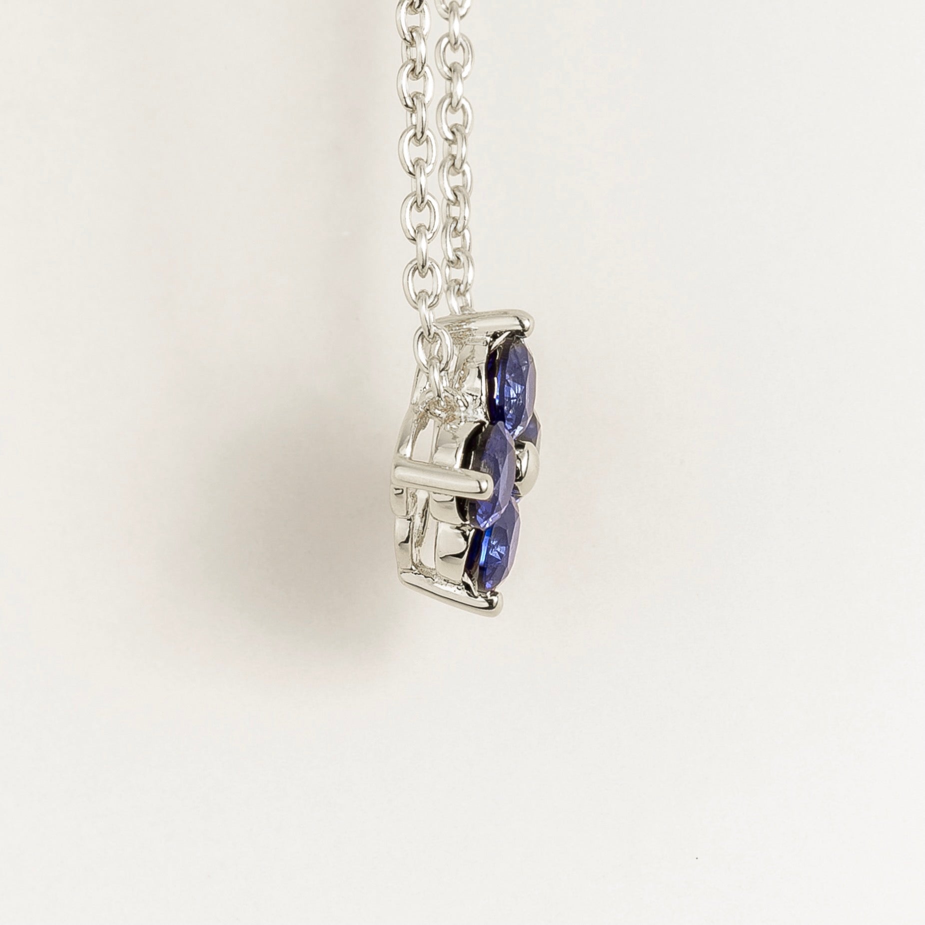 Clover Blue Sapphire Necklace In White Gold