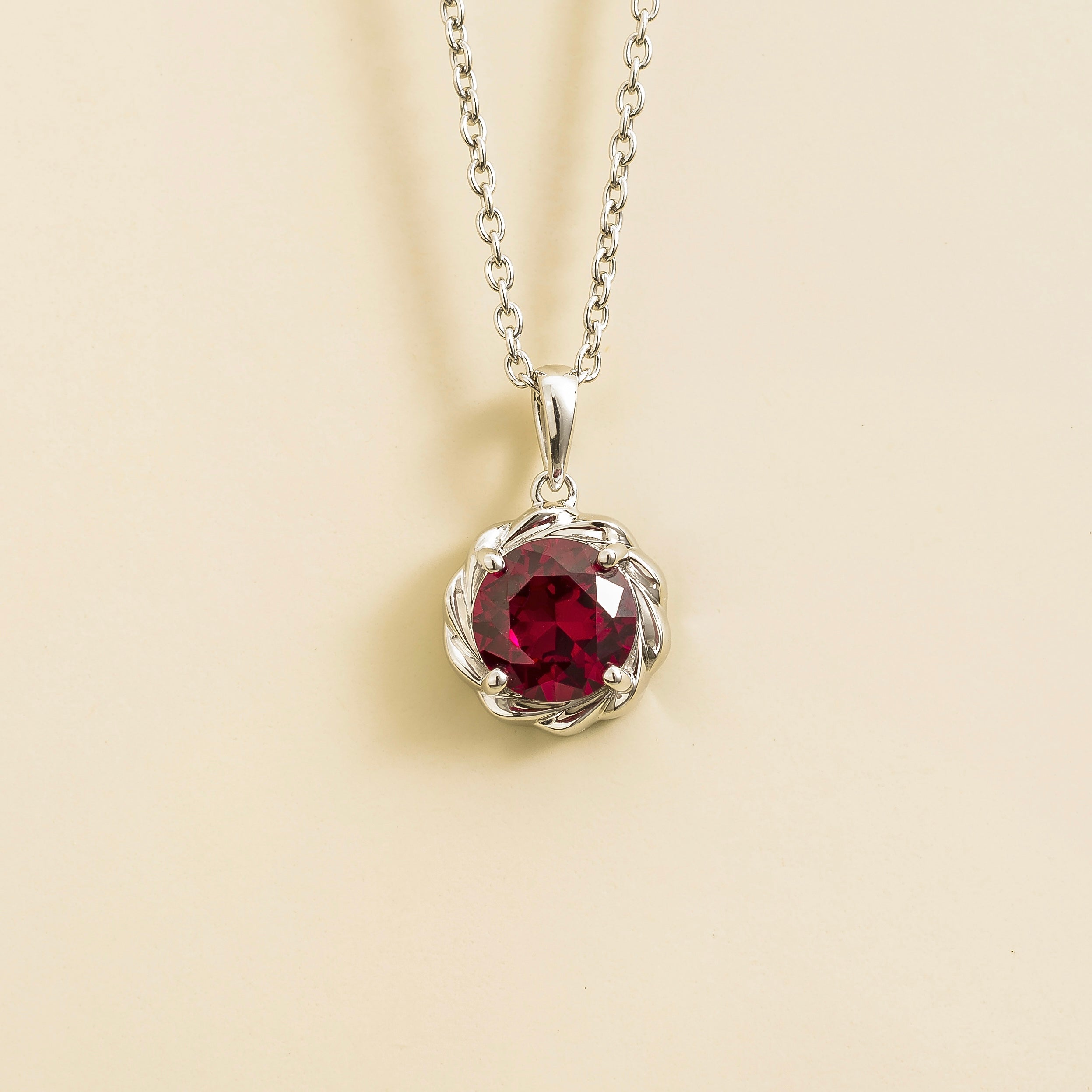 Tonn Ruby Round Rope Setting Stud White Gold Necklace