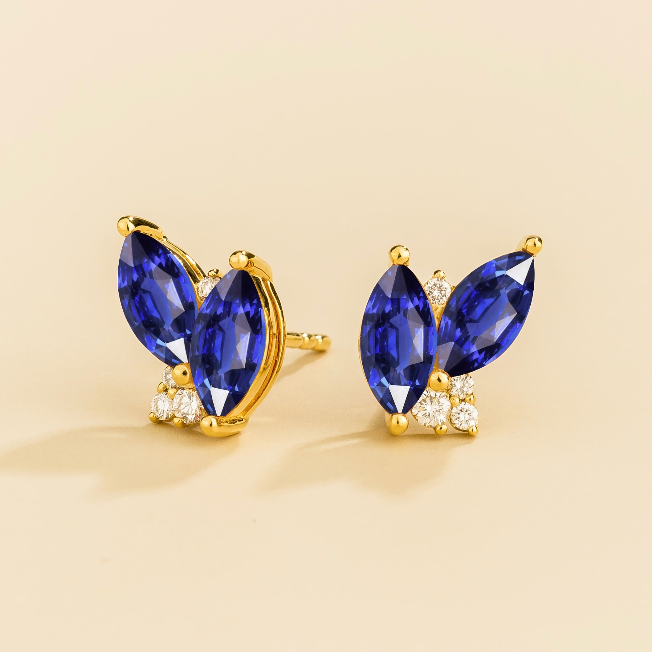 Vento Marquise Blue Sapphire & Diamond Cluster Stud Earrings in Gold