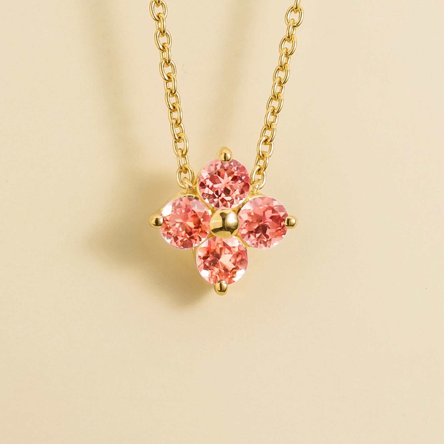 Clover Padparadscha Sapphire Necklace In Gold