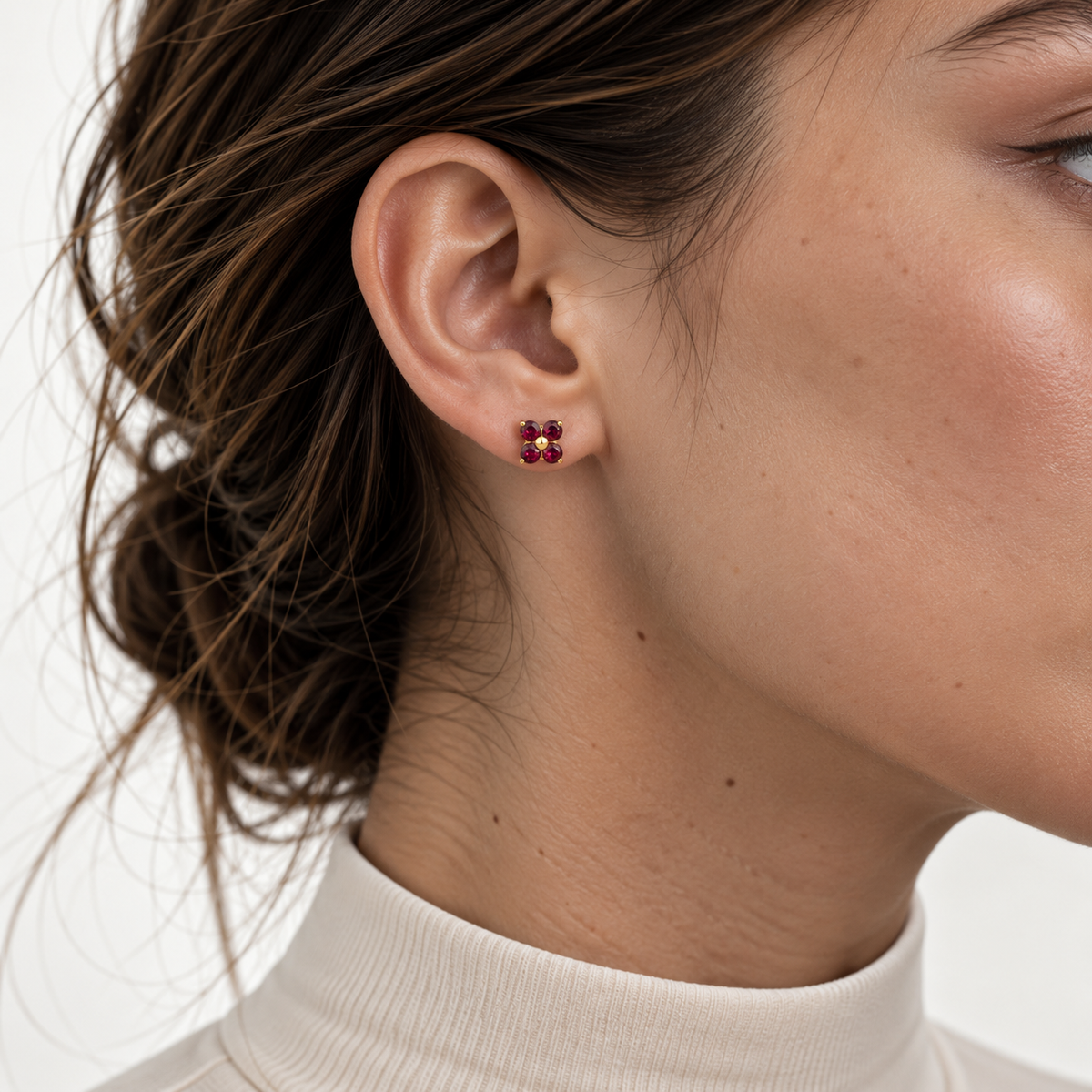 Clover Ruby Earrings In Gold