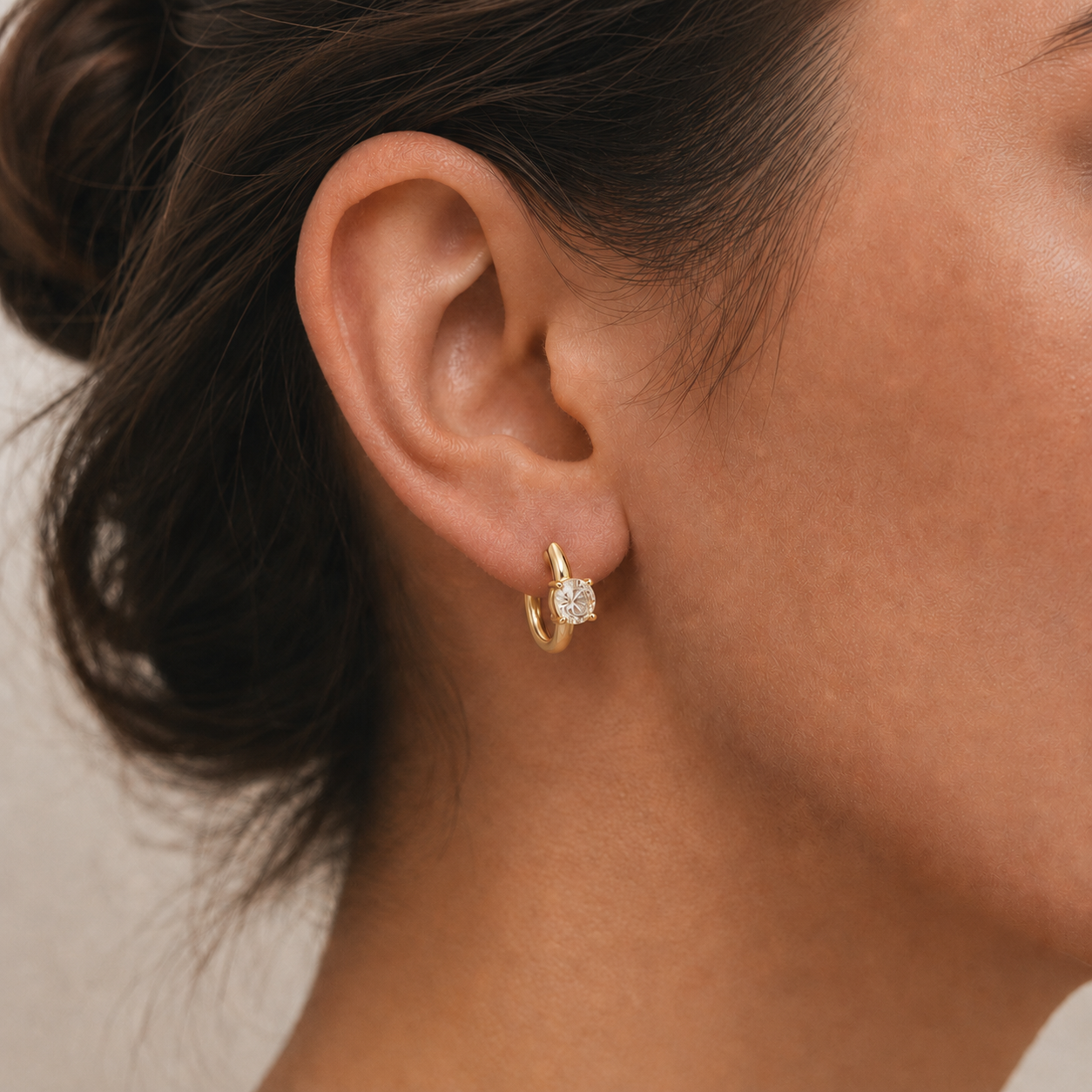 Dana Diamond Huggie Hoop Earrings In Gold