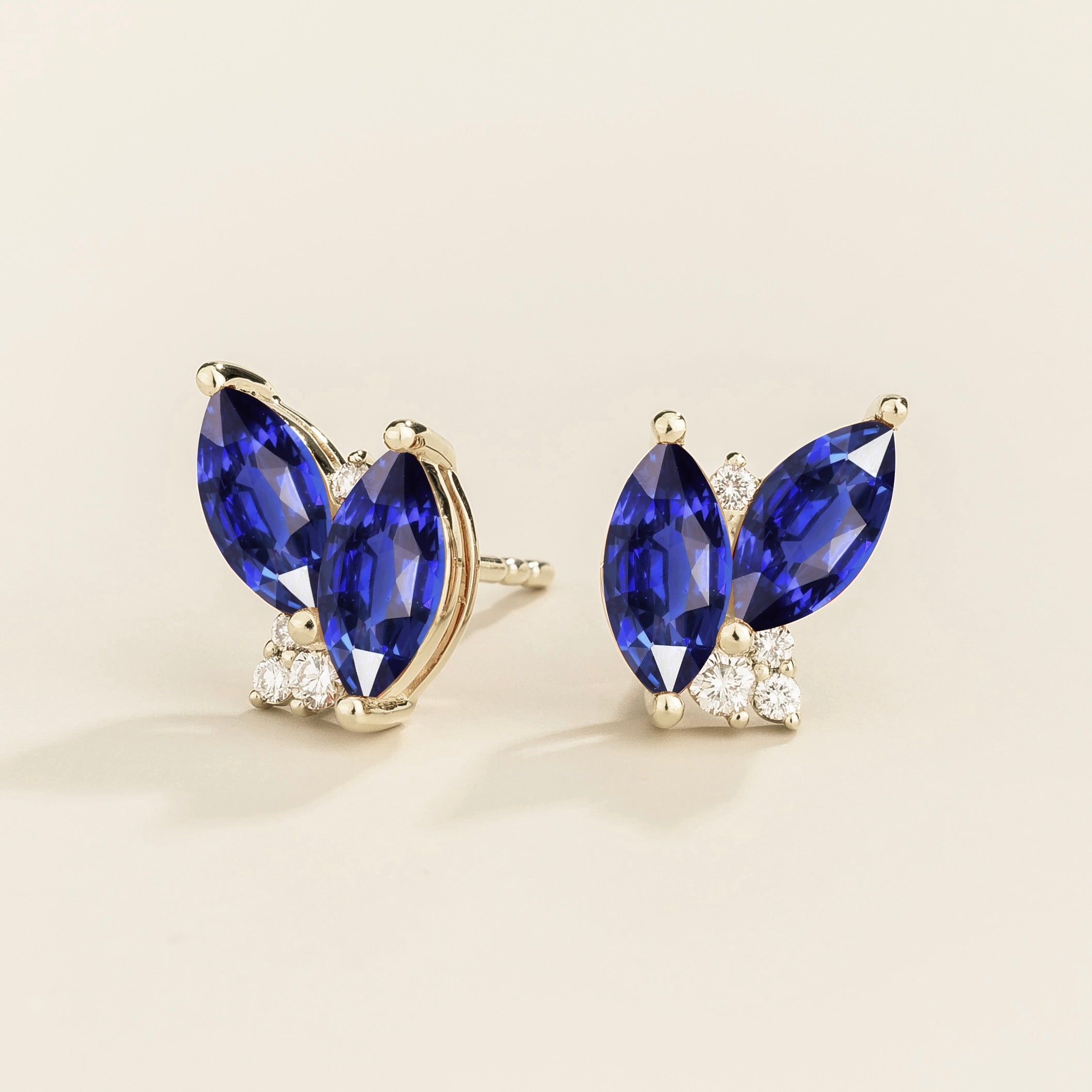 Vento Marquise Blue Sapphire & Diamond Cluster Stud Earrings in White Gold