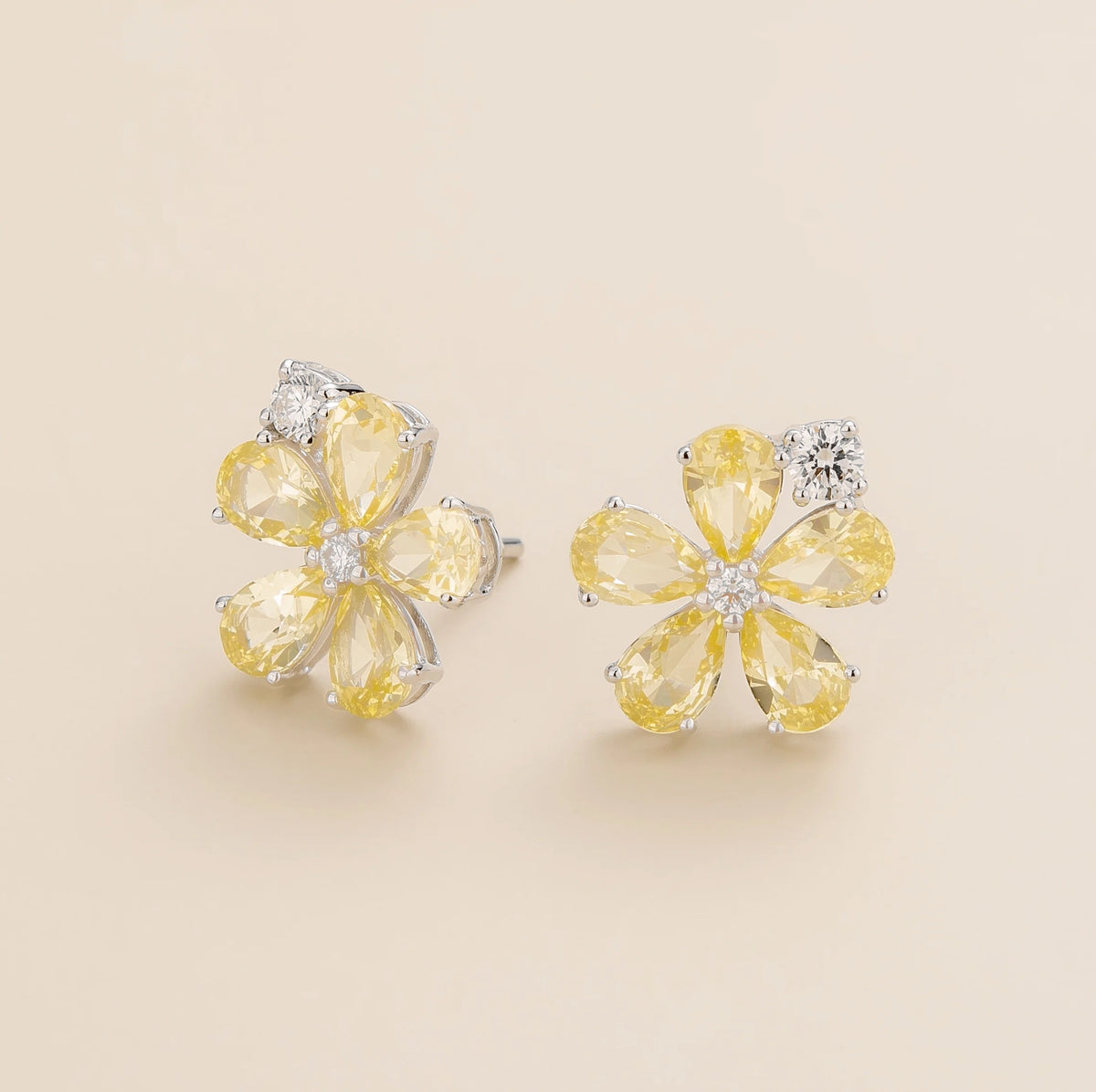 Flower Yellow Sapphire & Diamond Stud Earrings in White Gold – front view