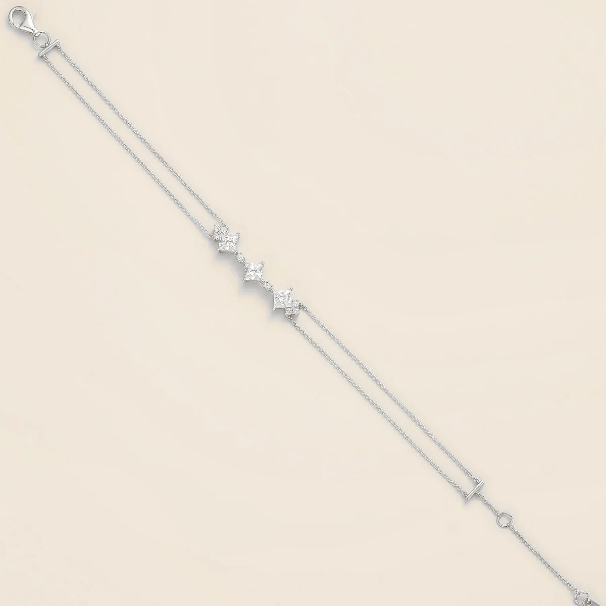 Forma Diamond Bracelet in White Gold – front view