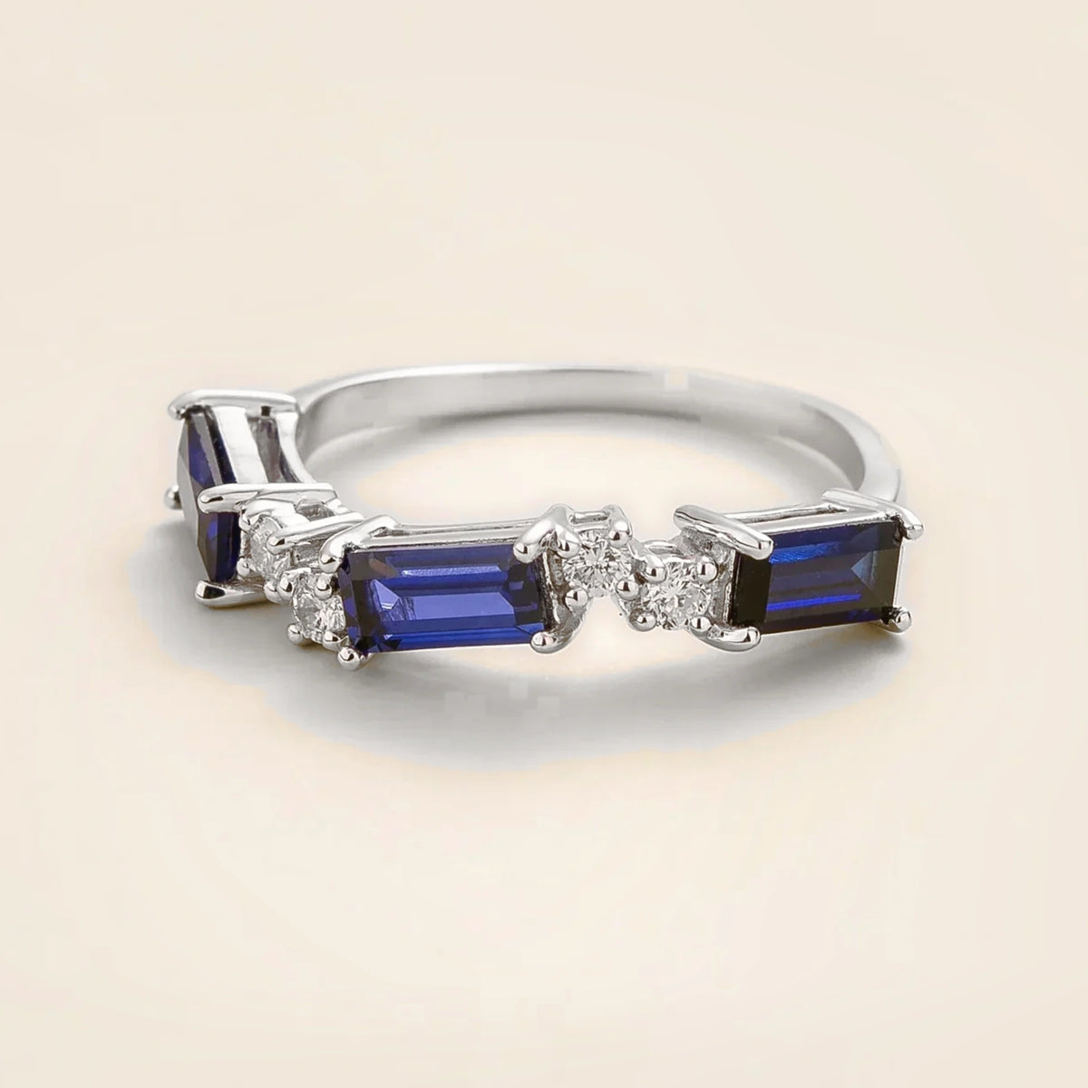 Forma Blue Sapphire & Diamond Ring in White Gold
