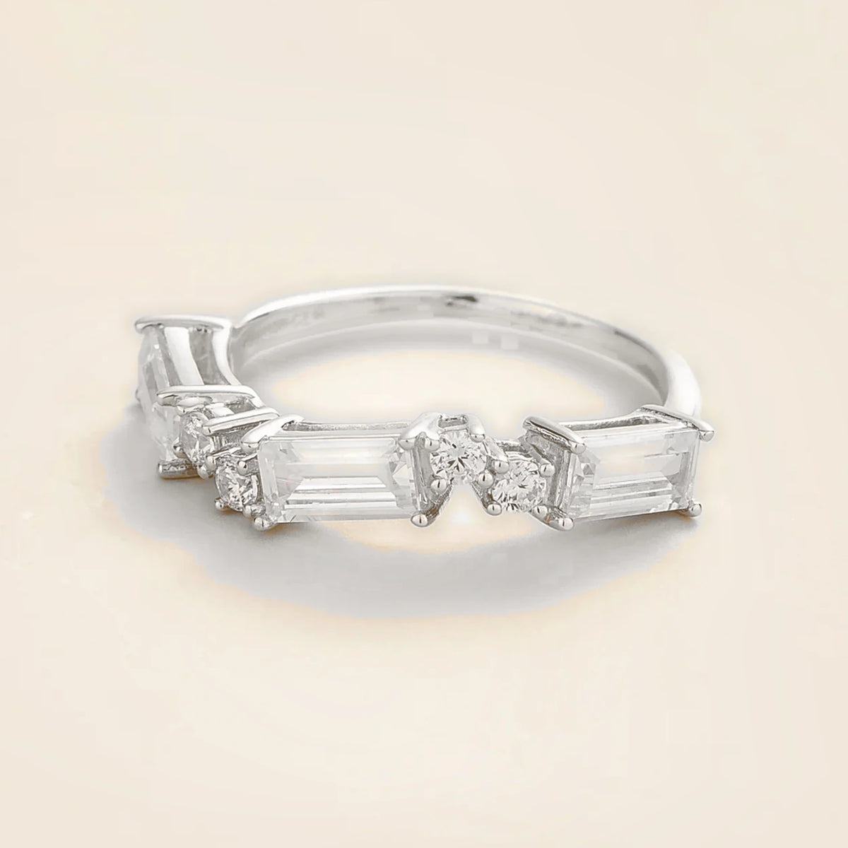 Forma Diamond Ring in White Gold