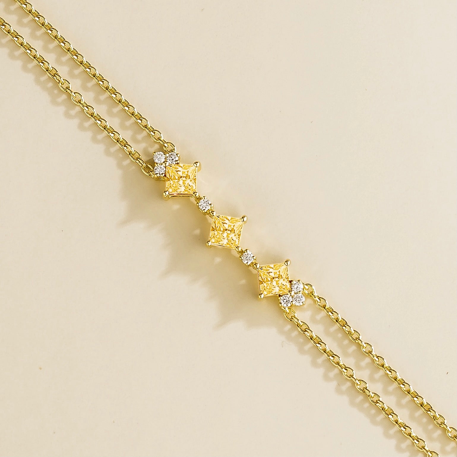 Handcrafted Gold Bracelet Set with Yellow Sapphire & Diamond ā Adjustable Chain