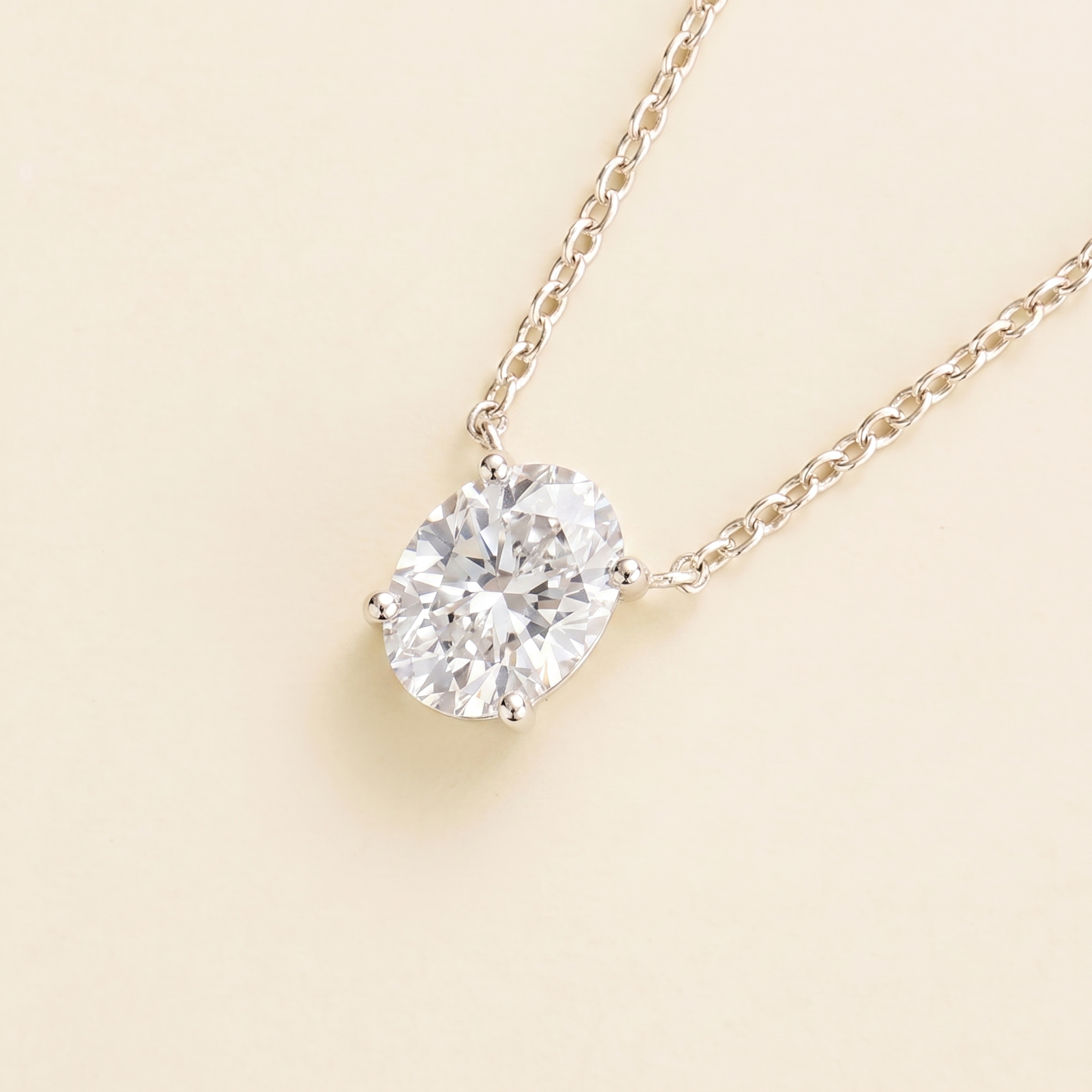 Ovo Diamond Pendant Necklace in White Gold