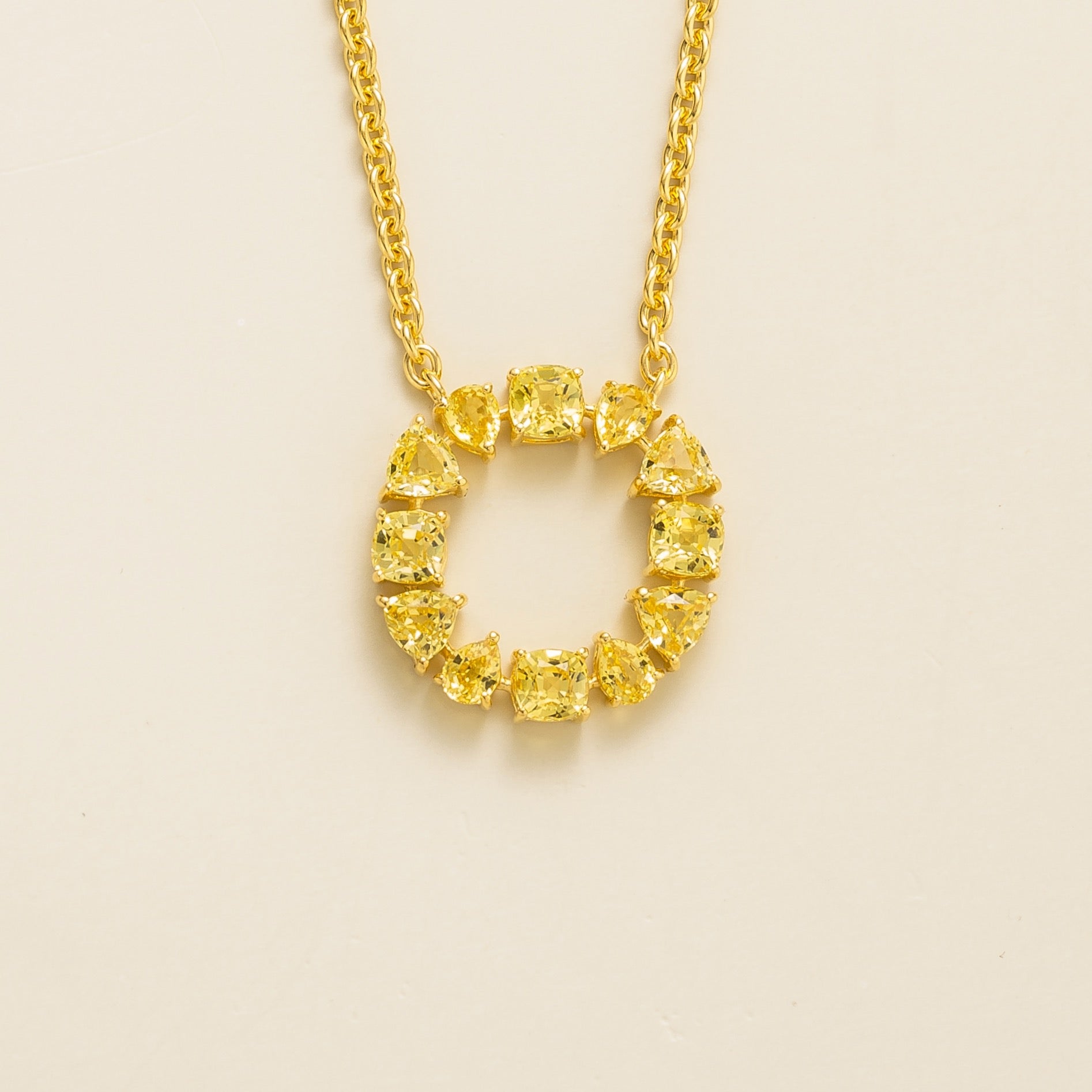 Glorie Gold Necklace Set With Yellow Sapphire