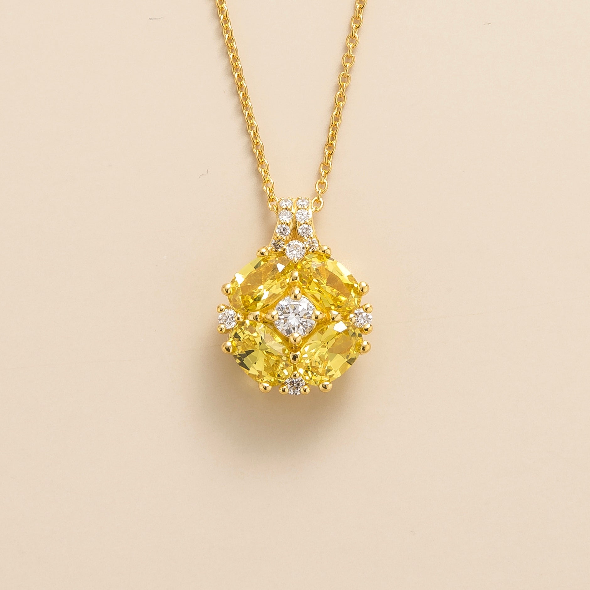 Juvetti-Bespoke-Jewellery-London-Pristi-Gold-Necklace-Diamond-and-Yellow-Sapphire