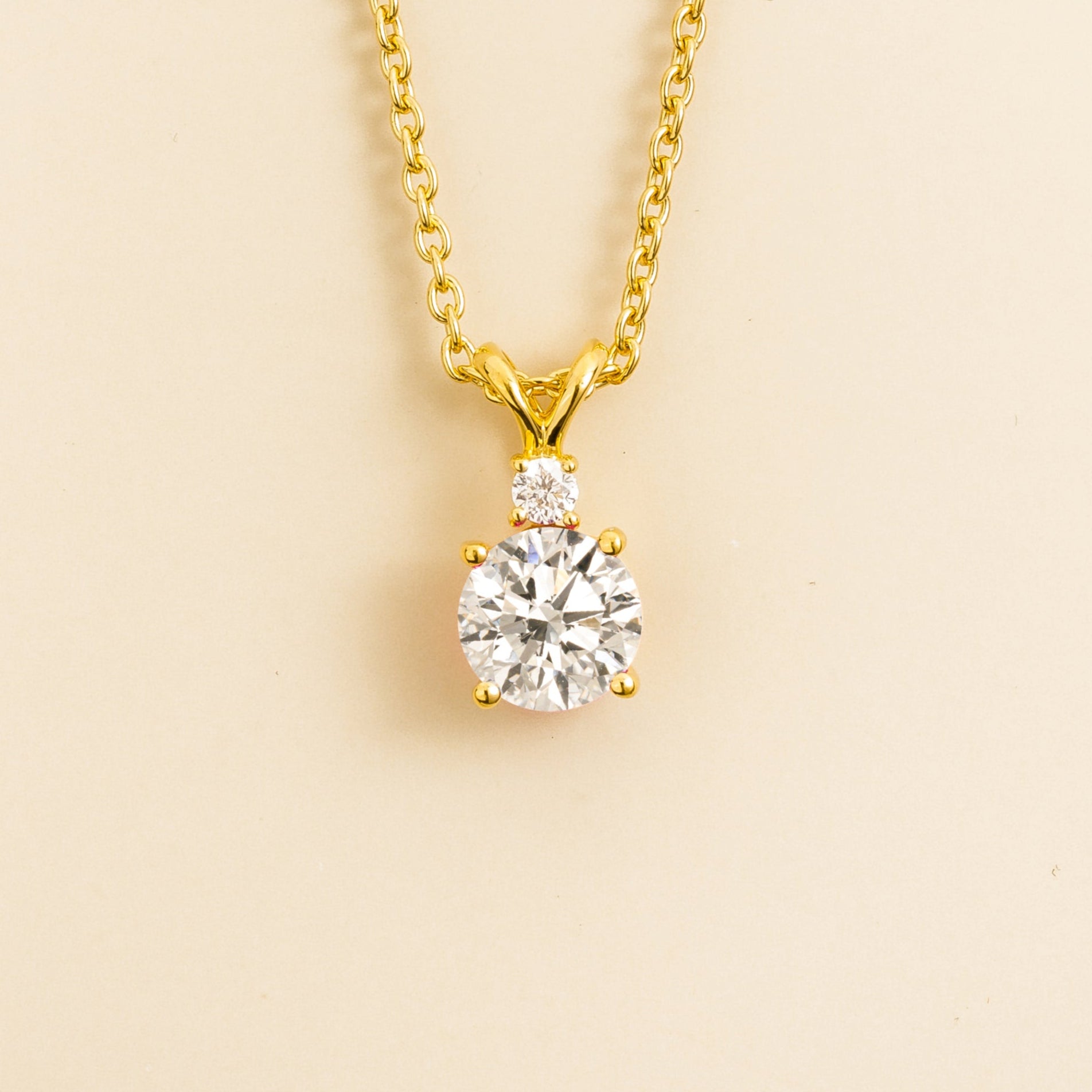 Joie Pendant Necklace Diamonds Set In Gold