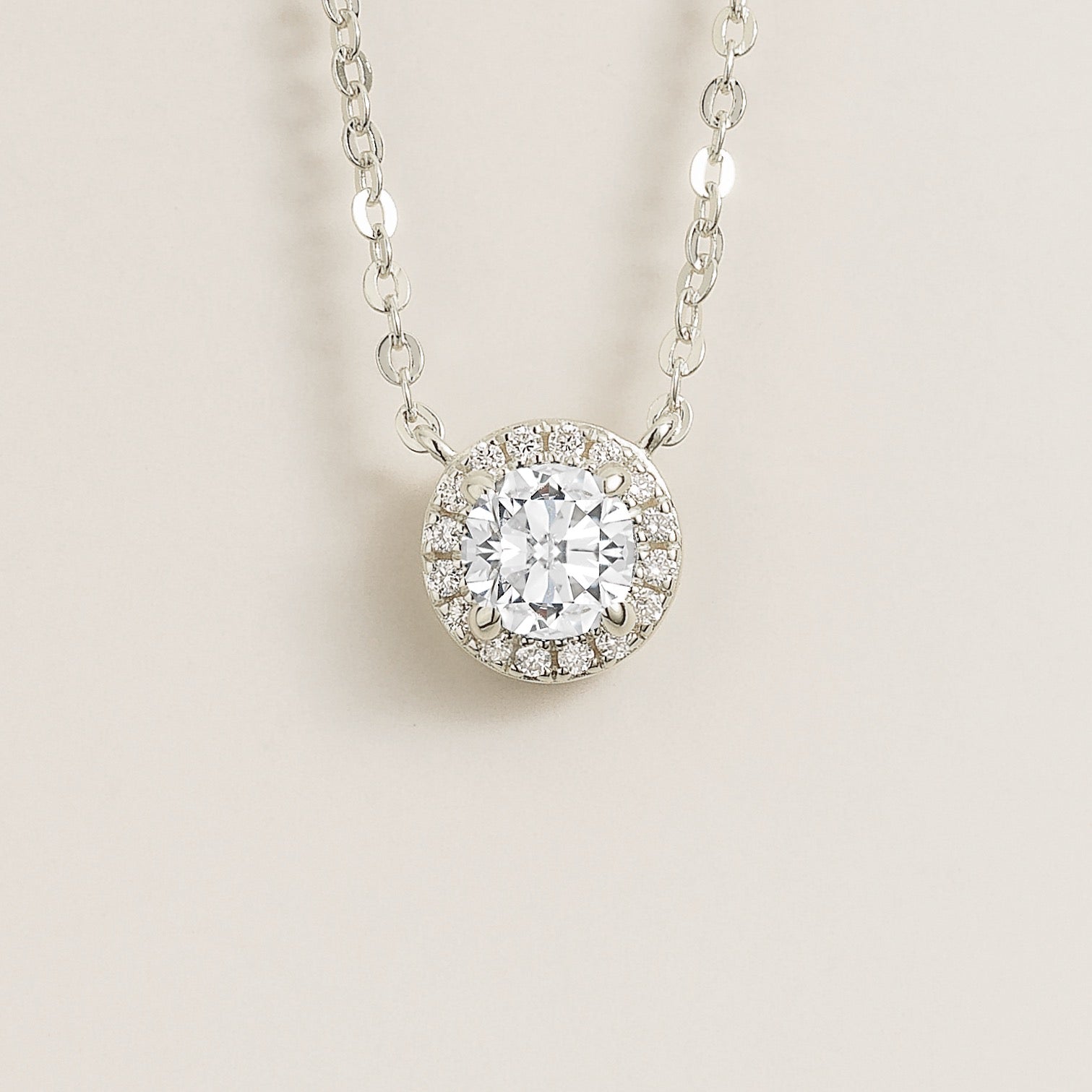 Diamond Round Halo Necklace In White Gold