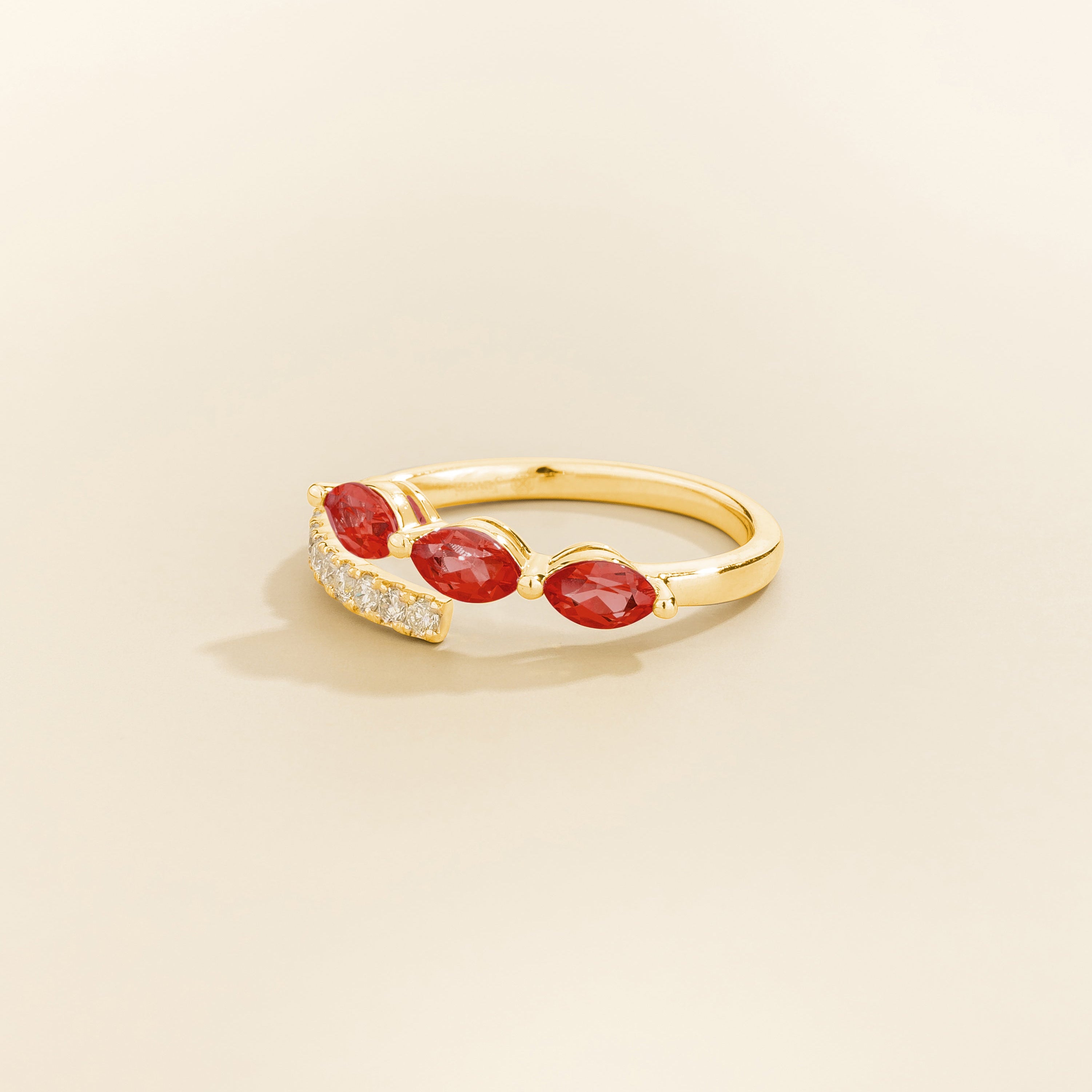 Sava ring in gold set with Ruby and Diamonds.