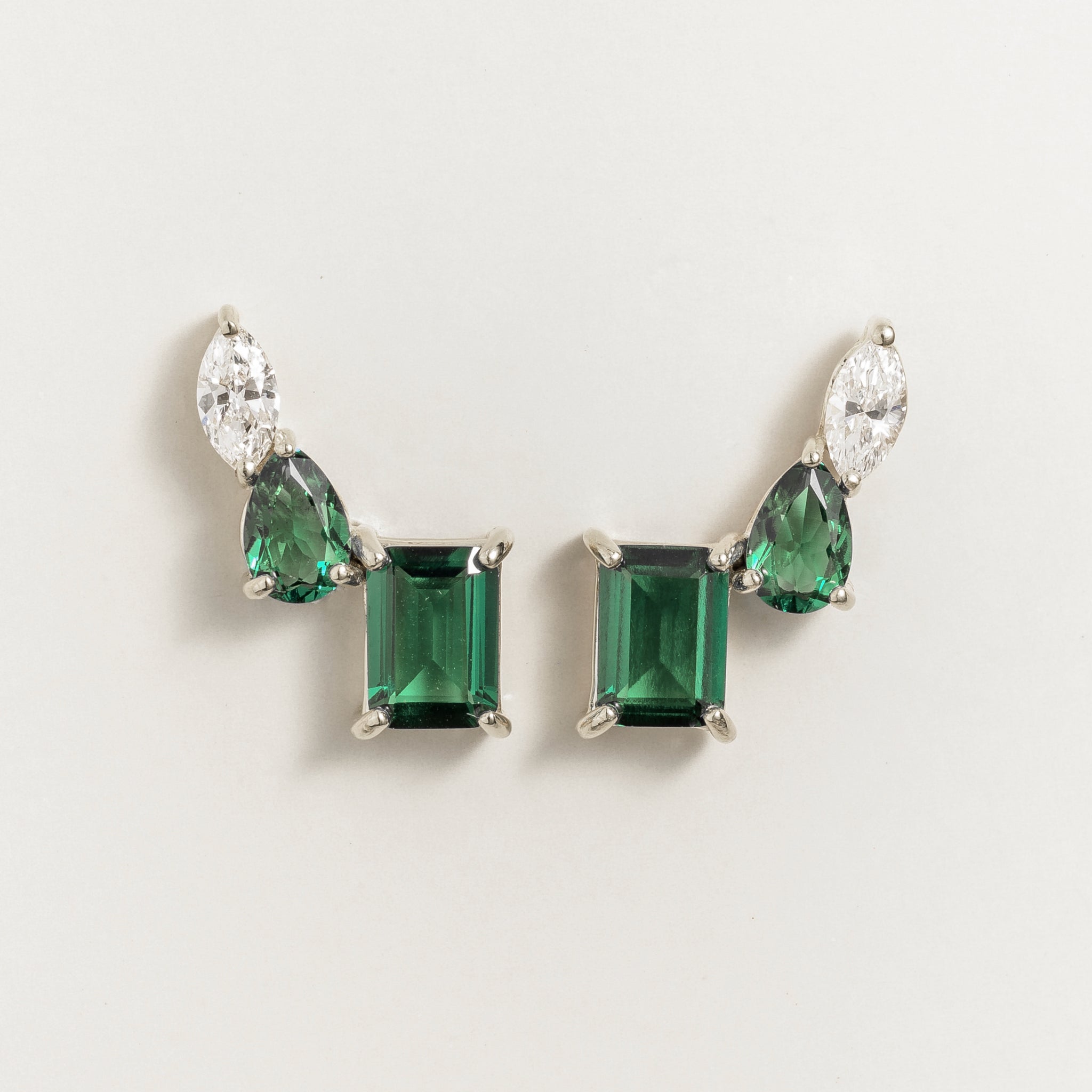 Kriva Emerald & Diamond 3-Gemstones Stud Earrings in White Gold