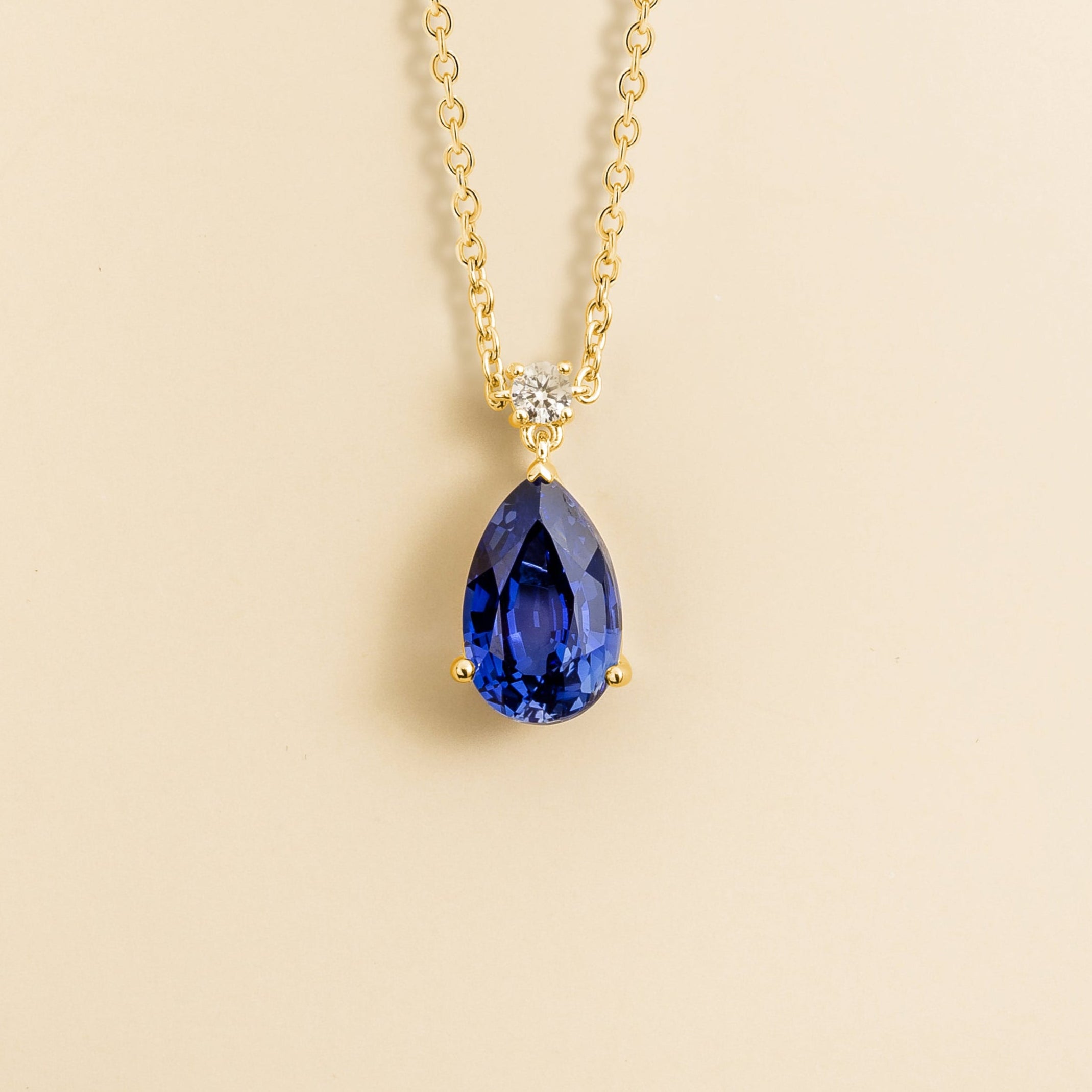 ori large pendant necklace in blue sapphire and diamond set in gold