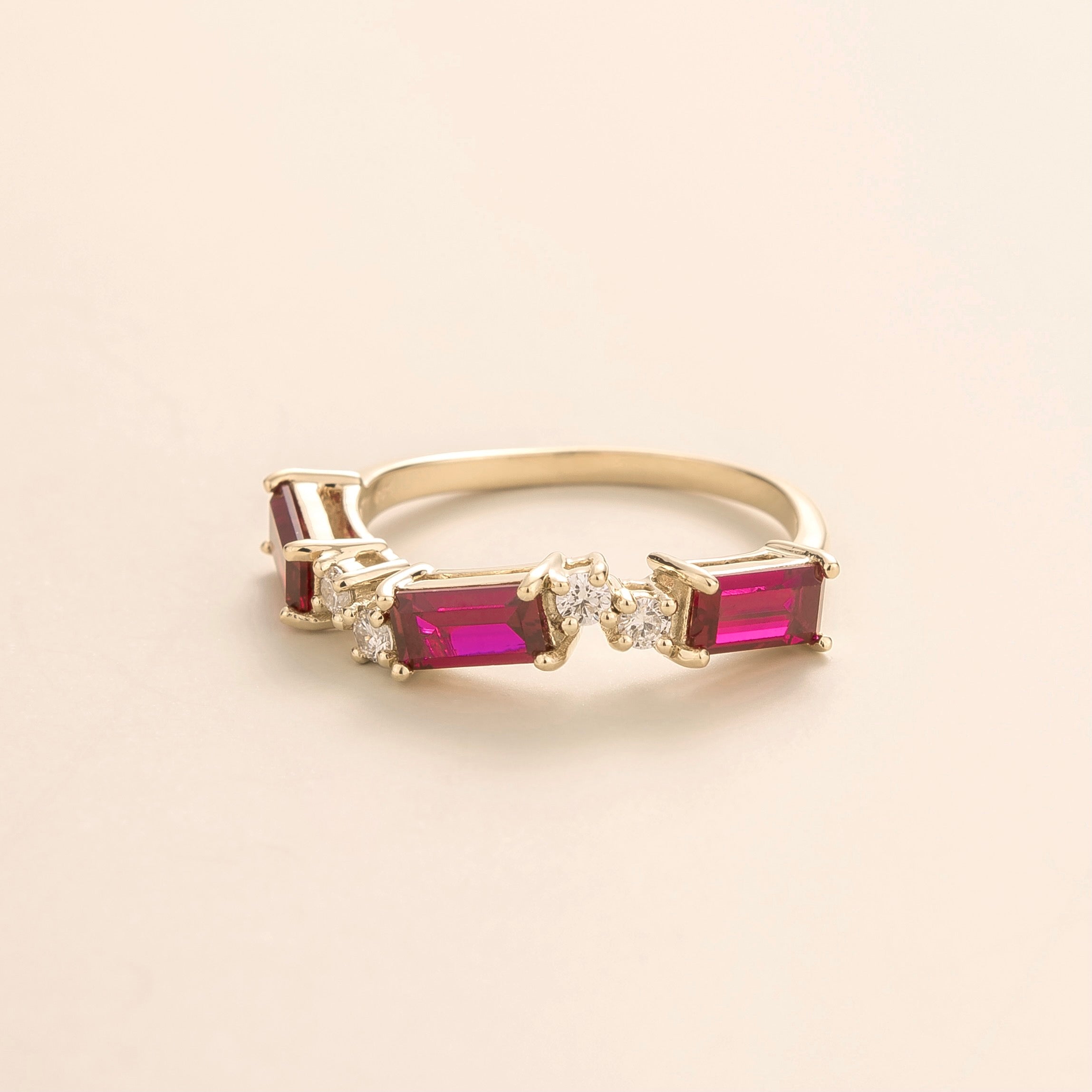 Forma White Gold Ring with Baguette Cut Ruby & Diamond – Juvetti London