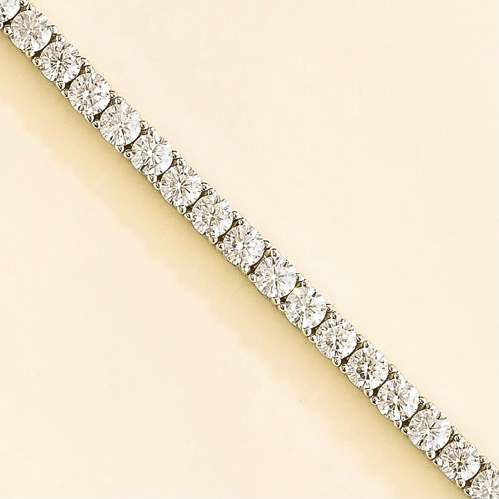luxury diamond tennis bracelet in white gold