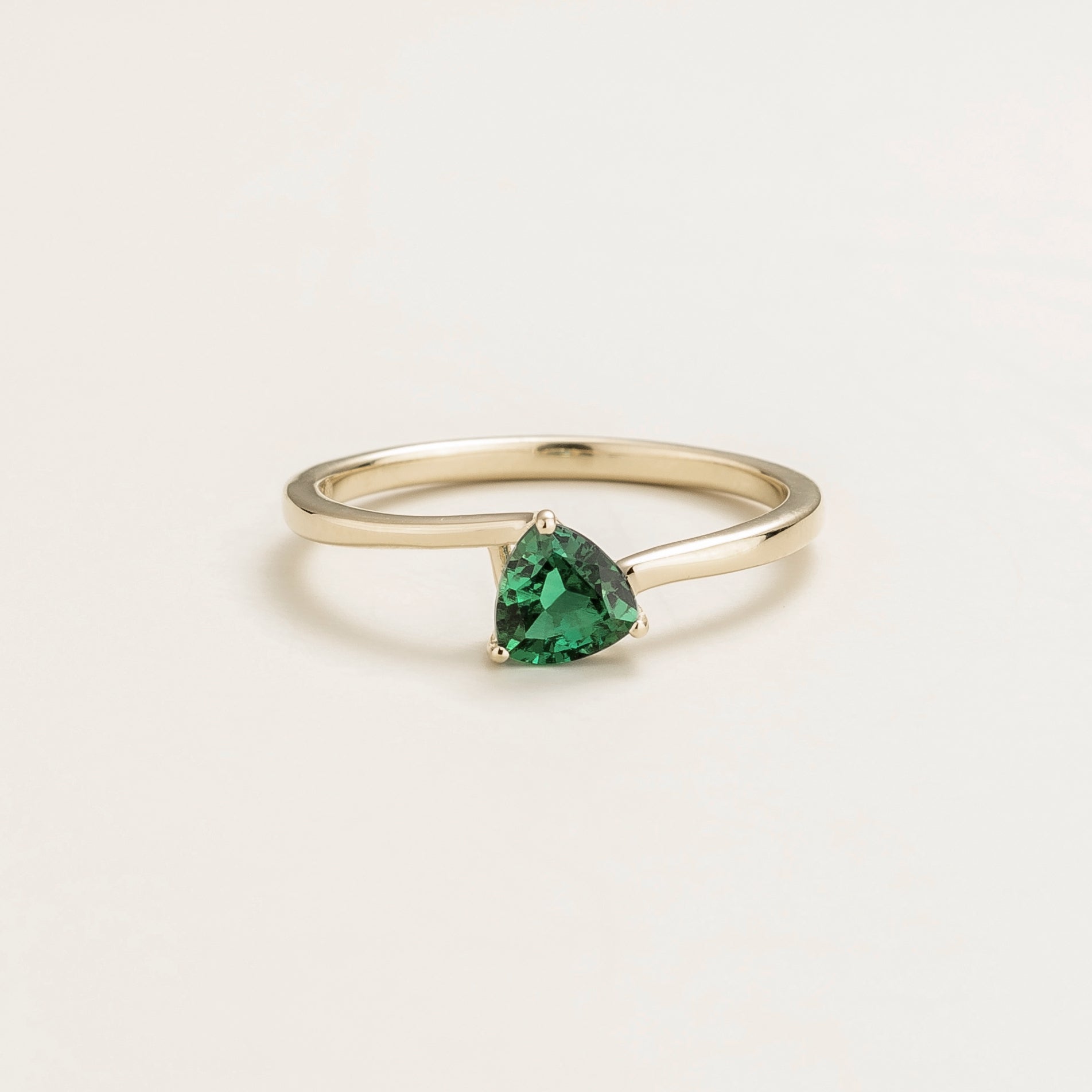 Order Online golden emerald ring by Juvetti Jewellery