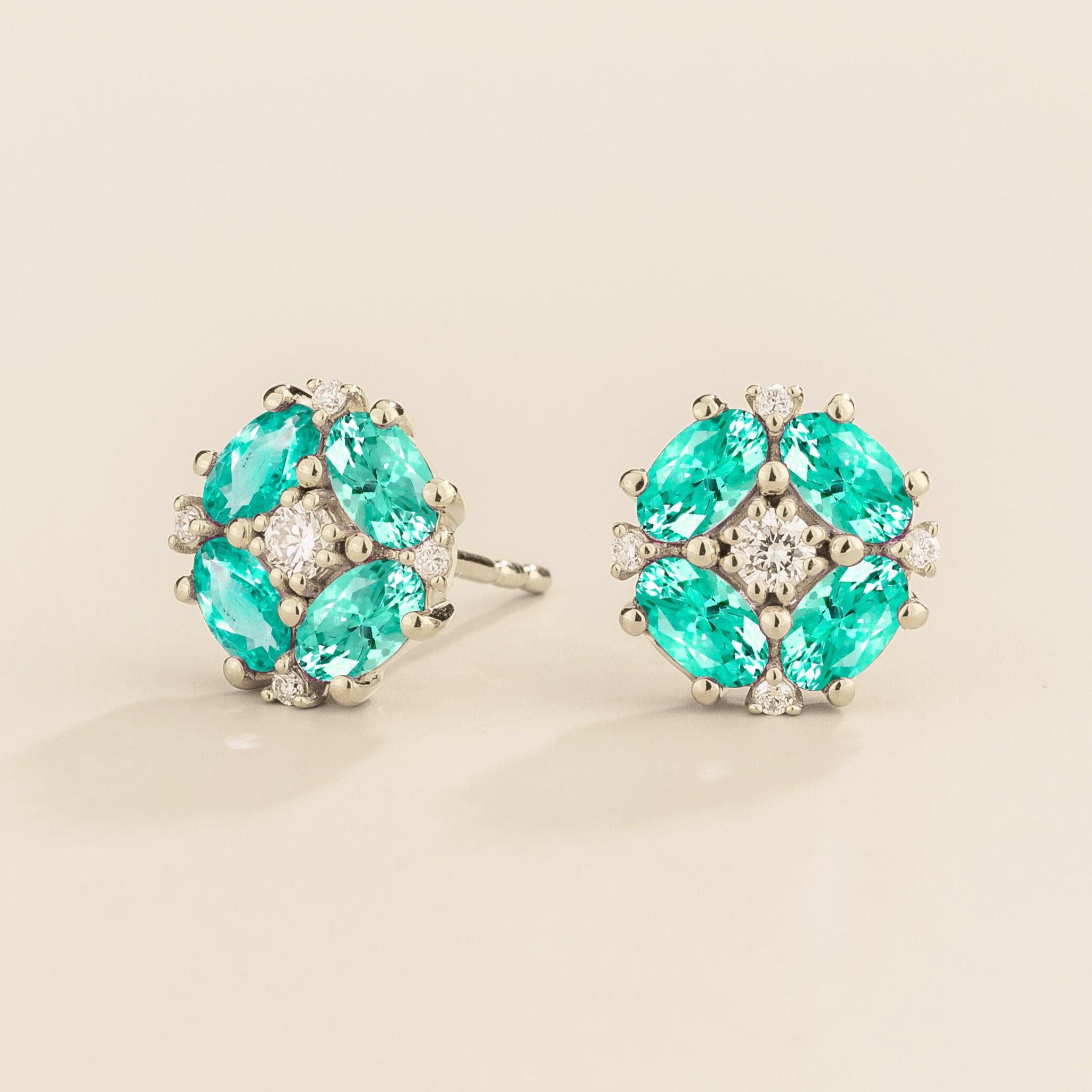 White gold earrings set in paraiba sapphire and diamonds
