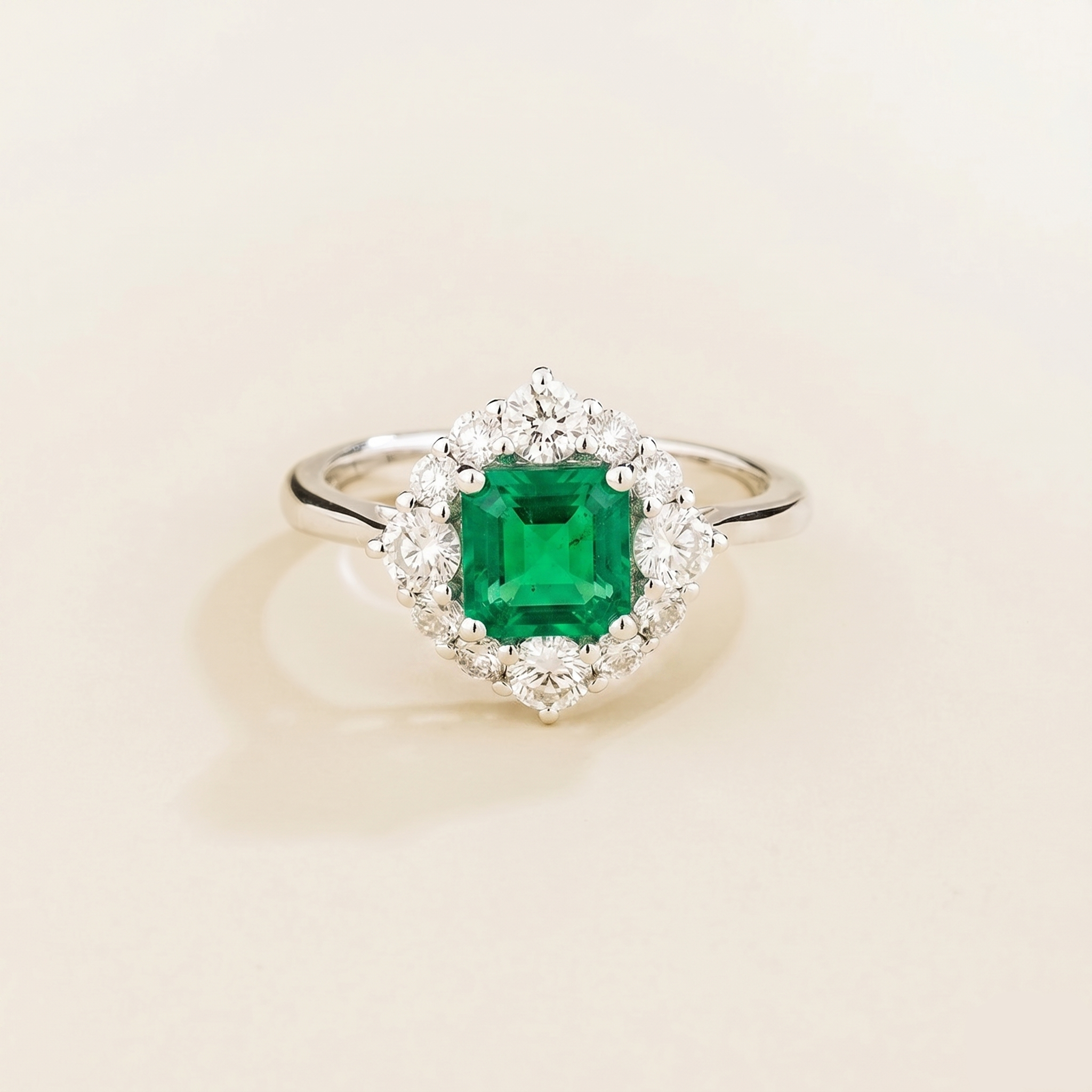 Tuli Emerald Cushion Cut & Diamond Halo Ring in White Gold | Juvetti