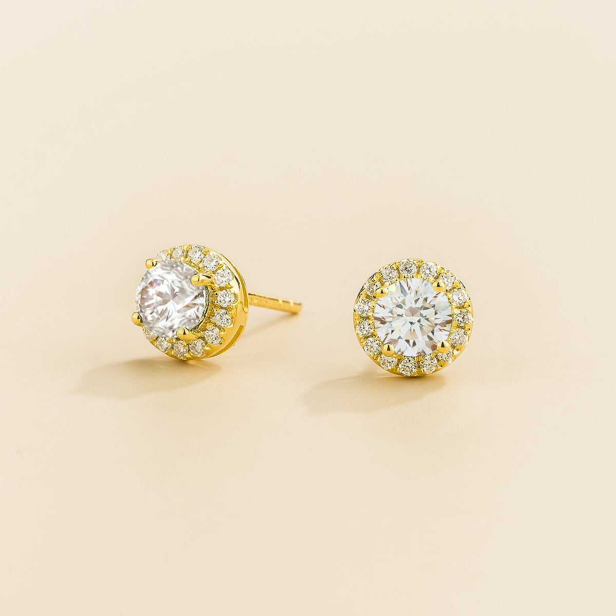 Mars earrings in gold set with Diamonds