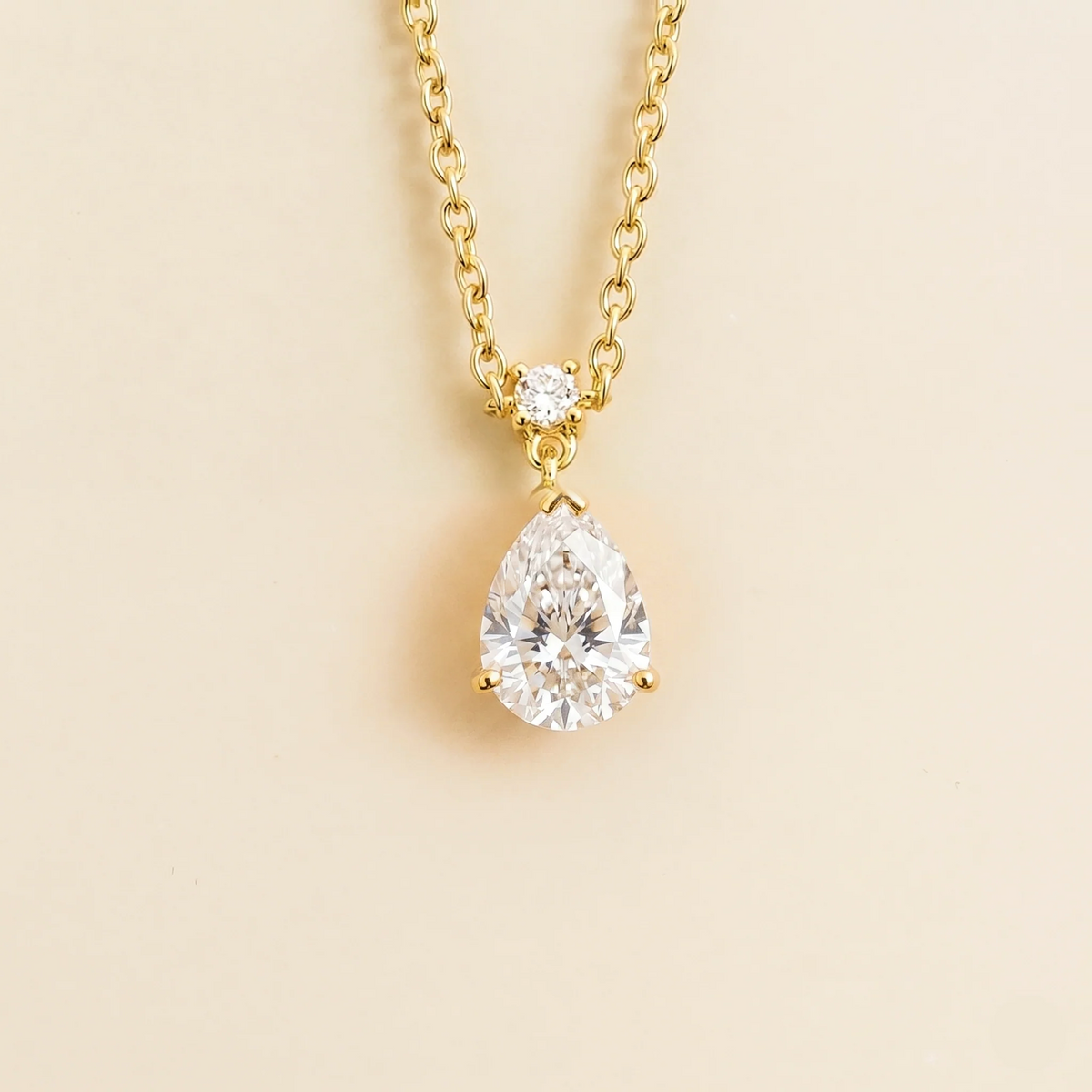 Lab-grown diamond pear drop pendant necklace in gold, medium – front view | Pisa by Juvetti