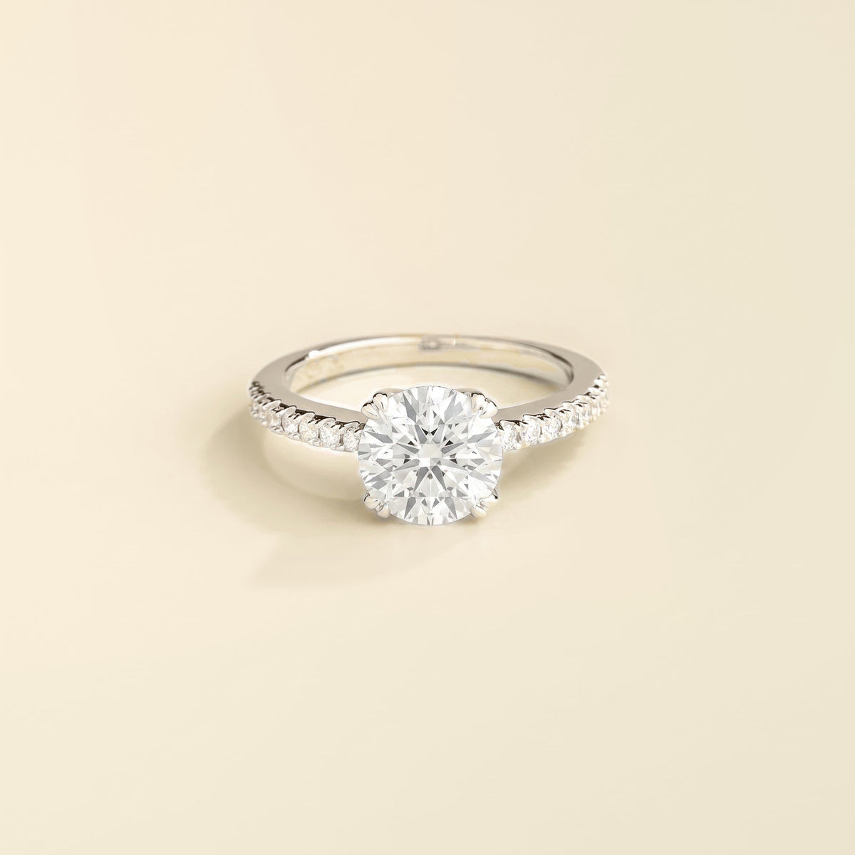 Como round lab-grown diamond solitaire pavé ring in white gold – front | Juvetti London