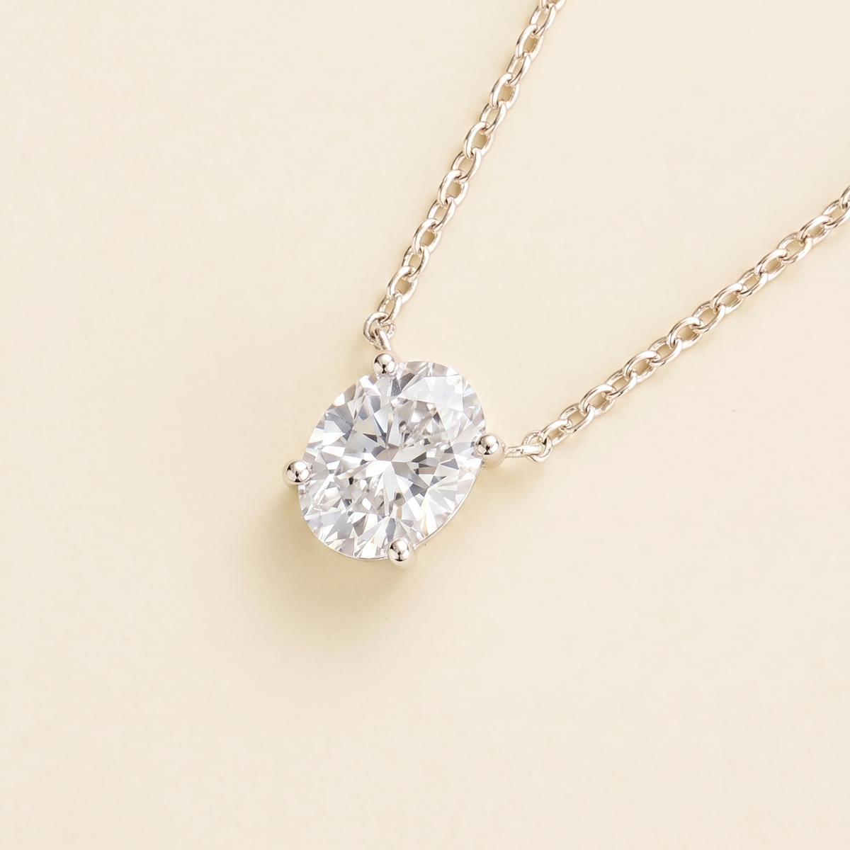 Ovo Diamond Pendant Necklace in White Gold