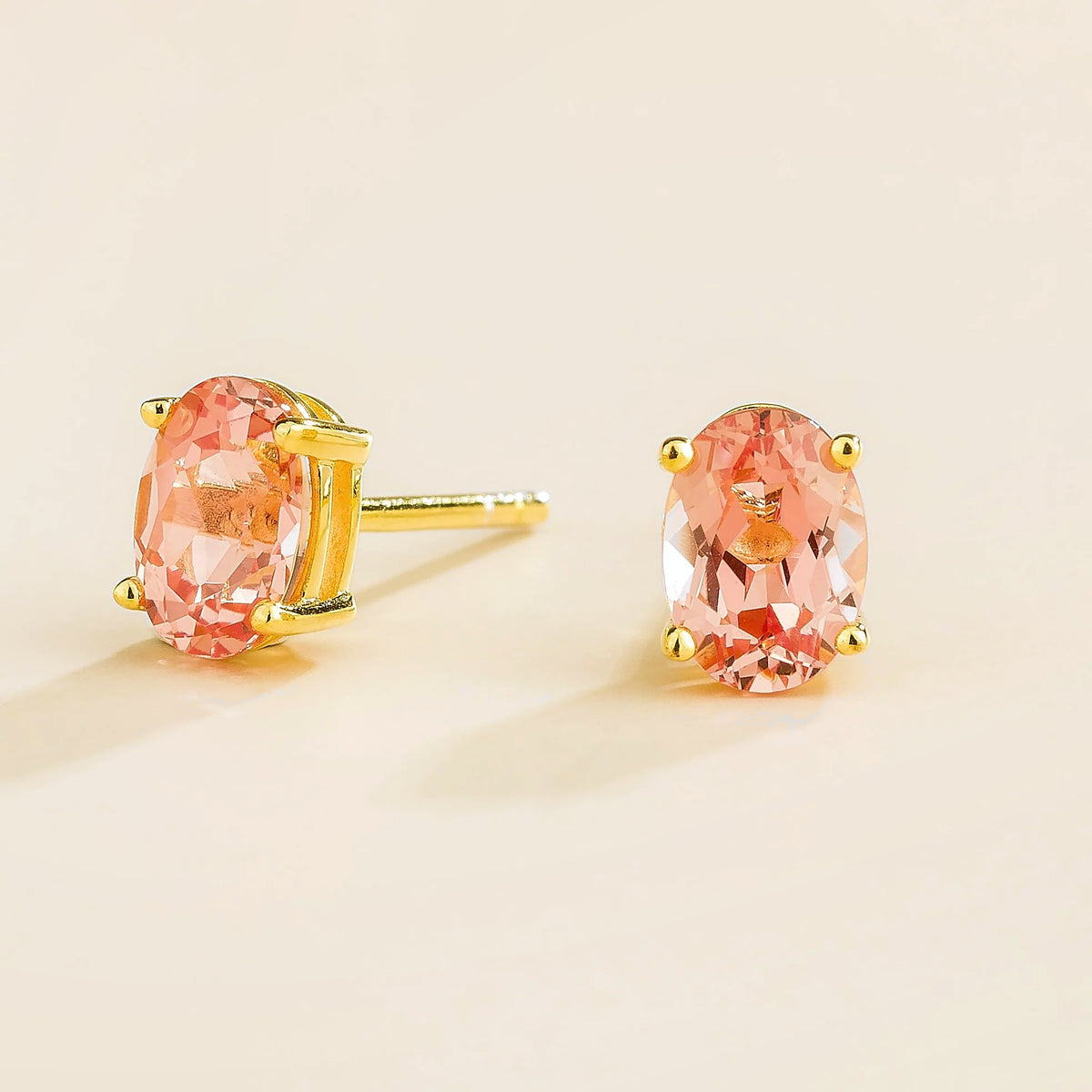 Ovo Padparadscha Sapphire Oval Stud Earrings in Gold
