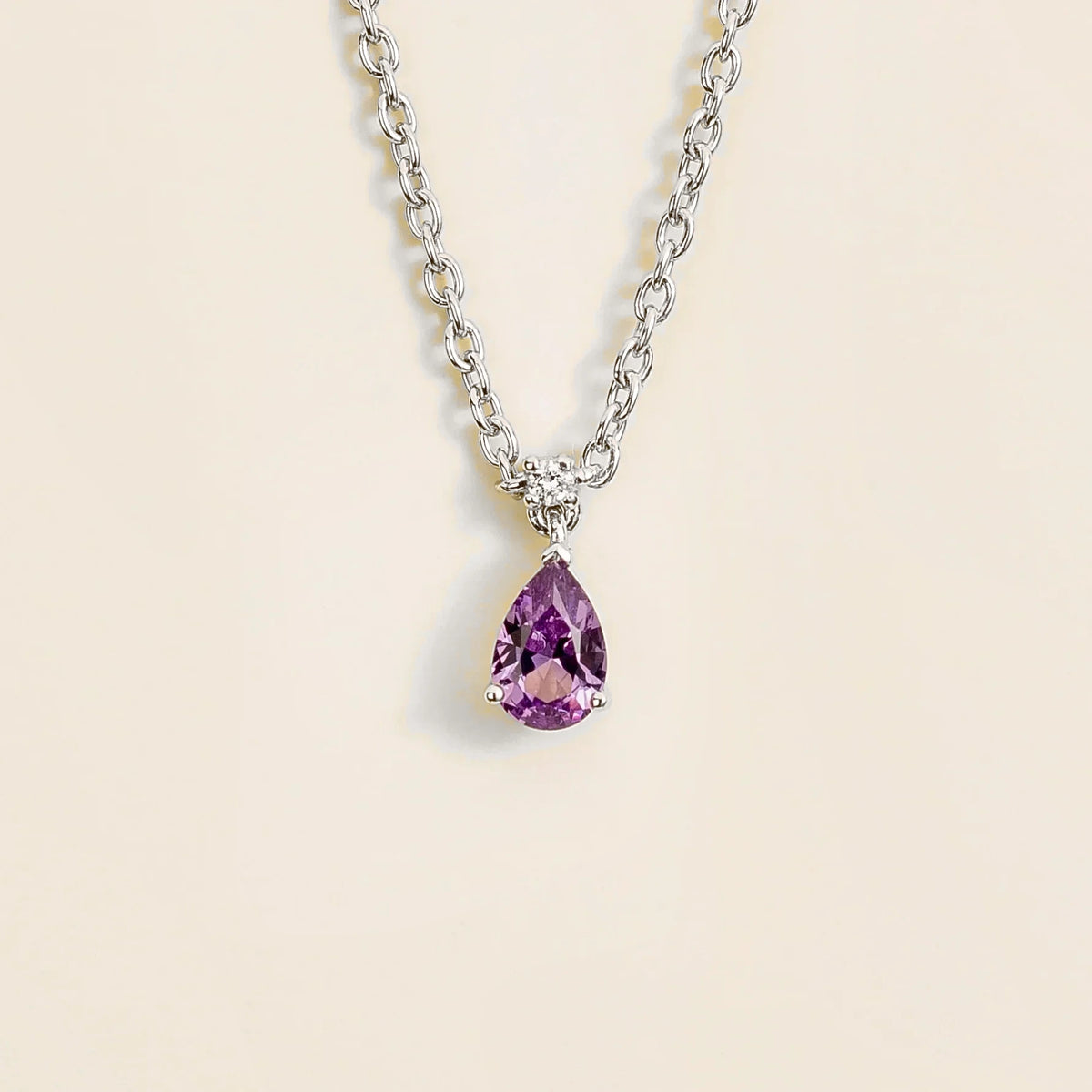 Lab-grown purple sapphire and diamond pear drop pendant necklace in white gold, small – front view | Pisa by Juvetti