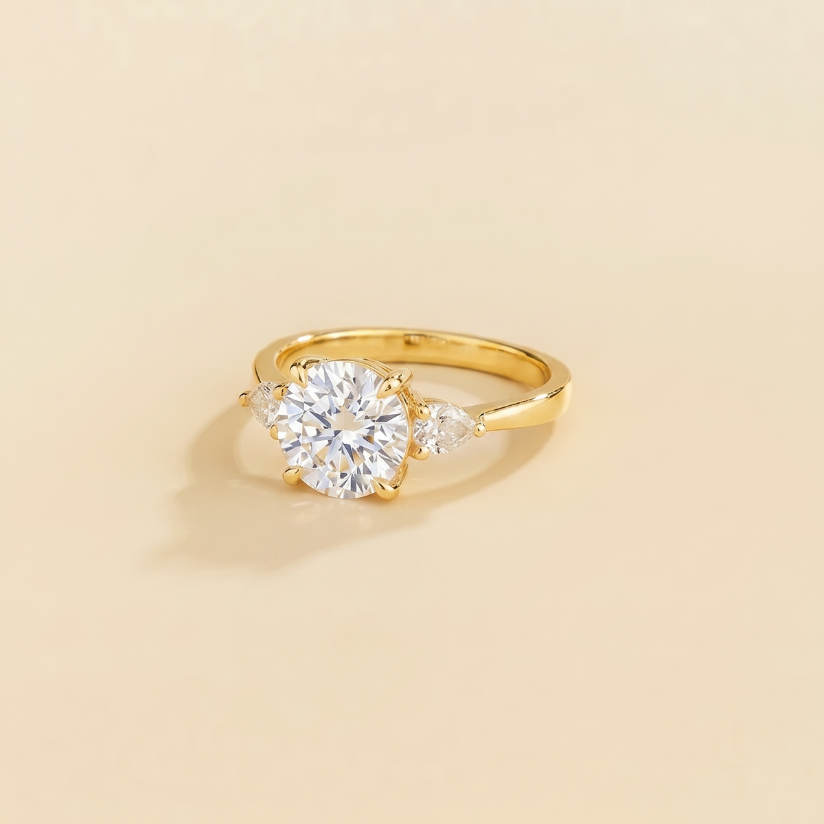 Rosey Round-Cut Lab-Grown Diamond Engagement Ring in Gold – detail view