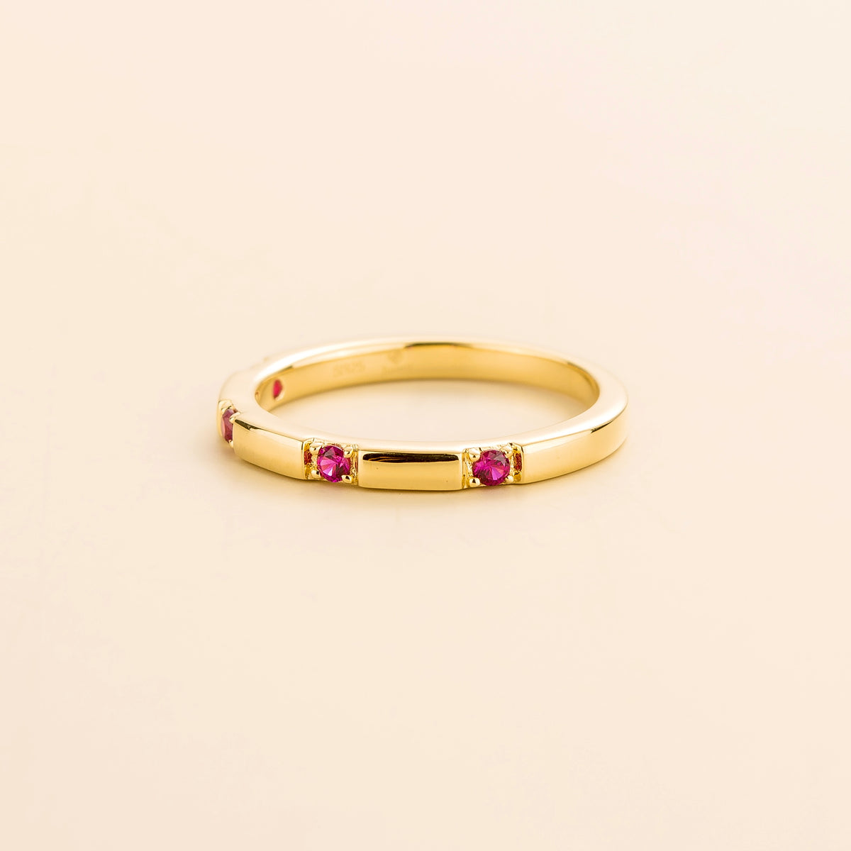 Balans Ruby Station Band Ring in Gold