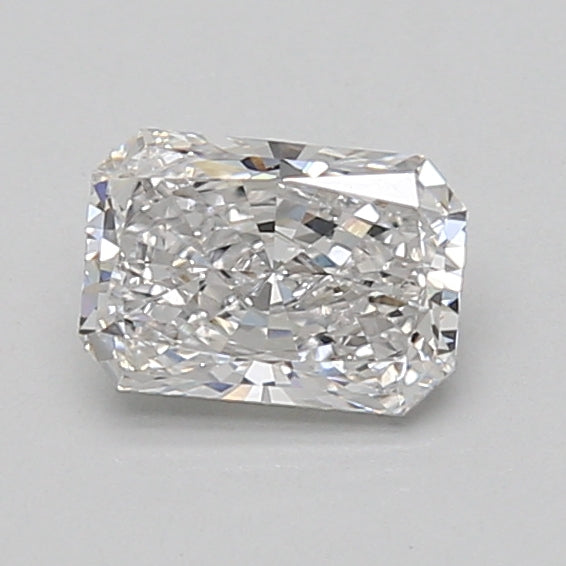IGI certificate for 0.81ct Radiant lab-grown diamond, E VS1