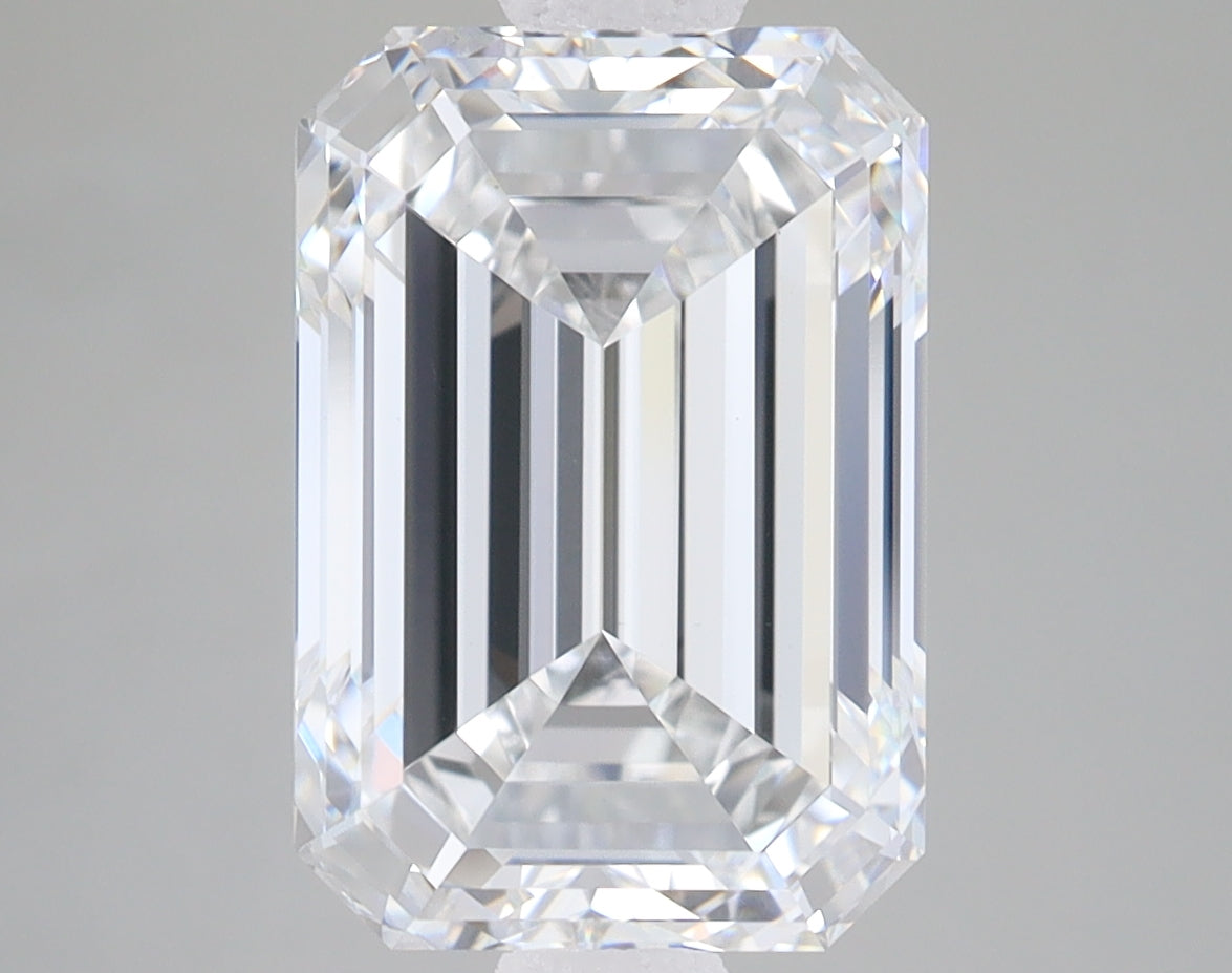 5.64ct Emerald lab-grown diamond, E VVS2