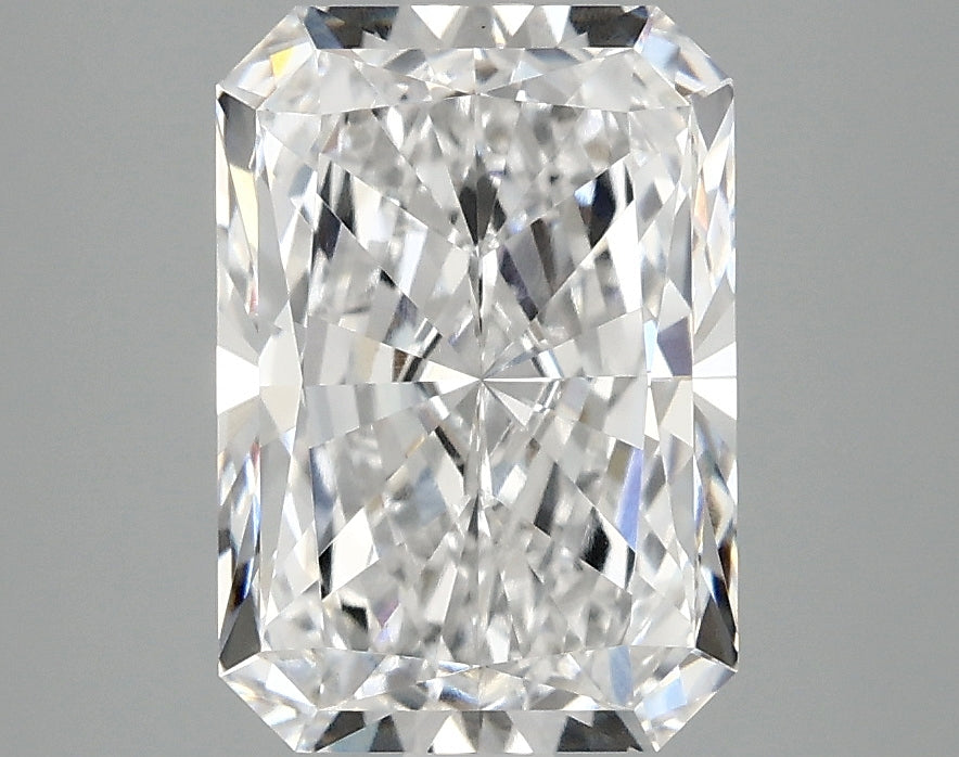 3.08ct Radiant lab-grown diamond, E VS1