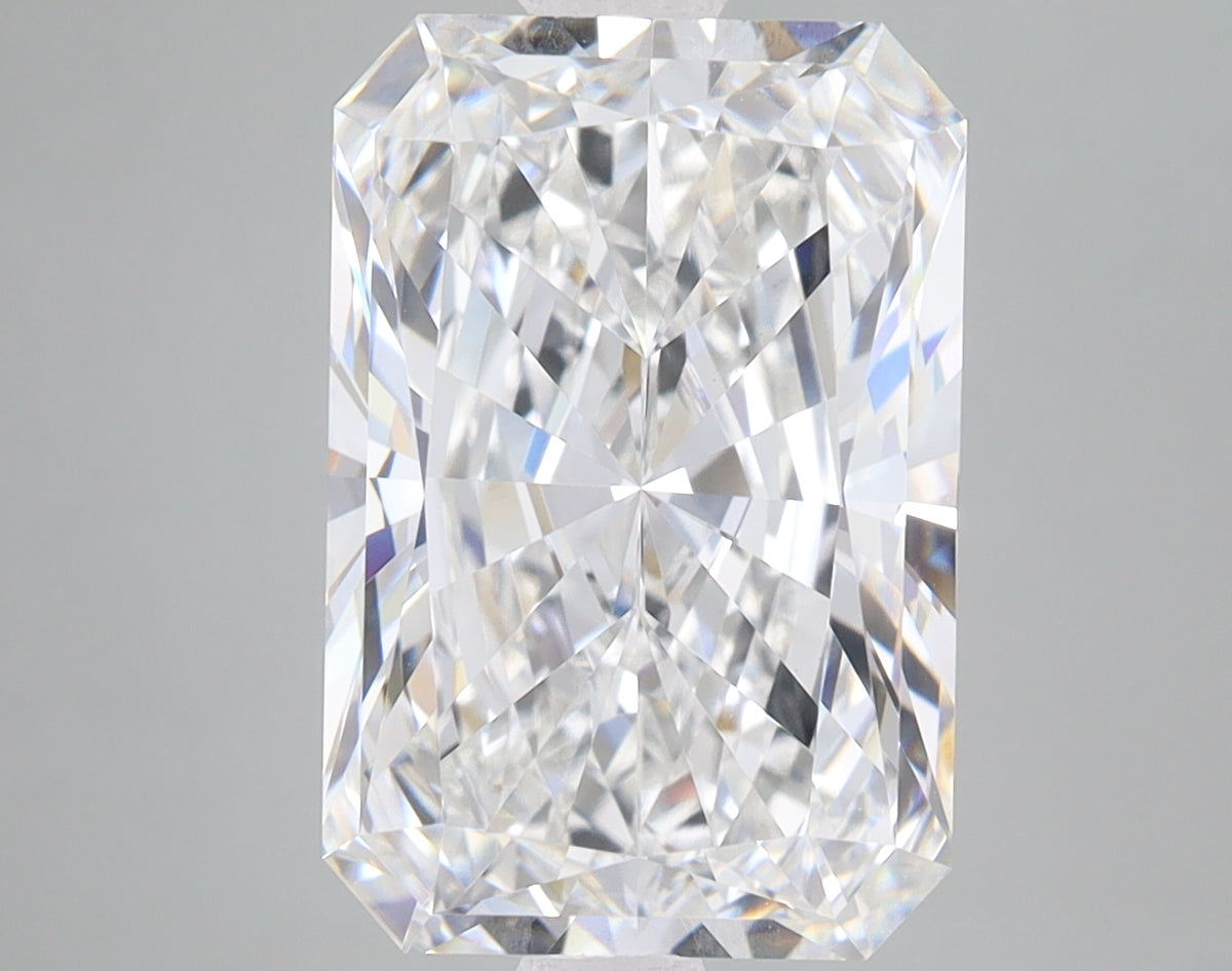 5.59ct Radiant lab-grown diamond, E VVS2