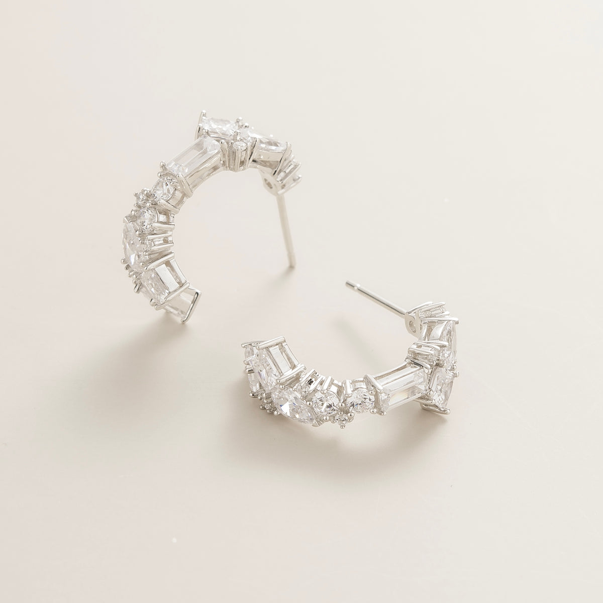 Lanna Diamond Mixed-Cut Hoop Earrings in White Gold Medium – angle view