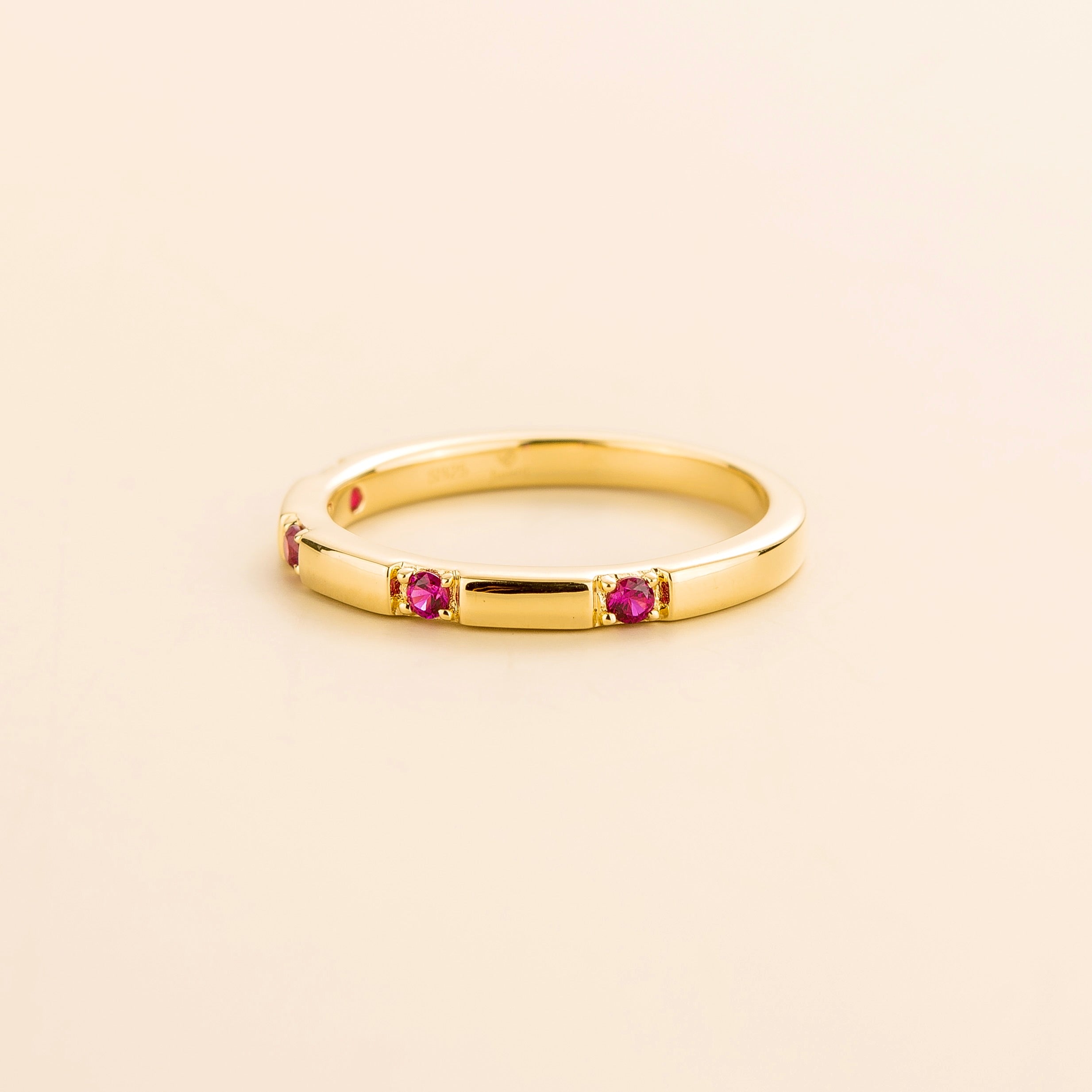 Balans Ruby Station Band Ring in Gold