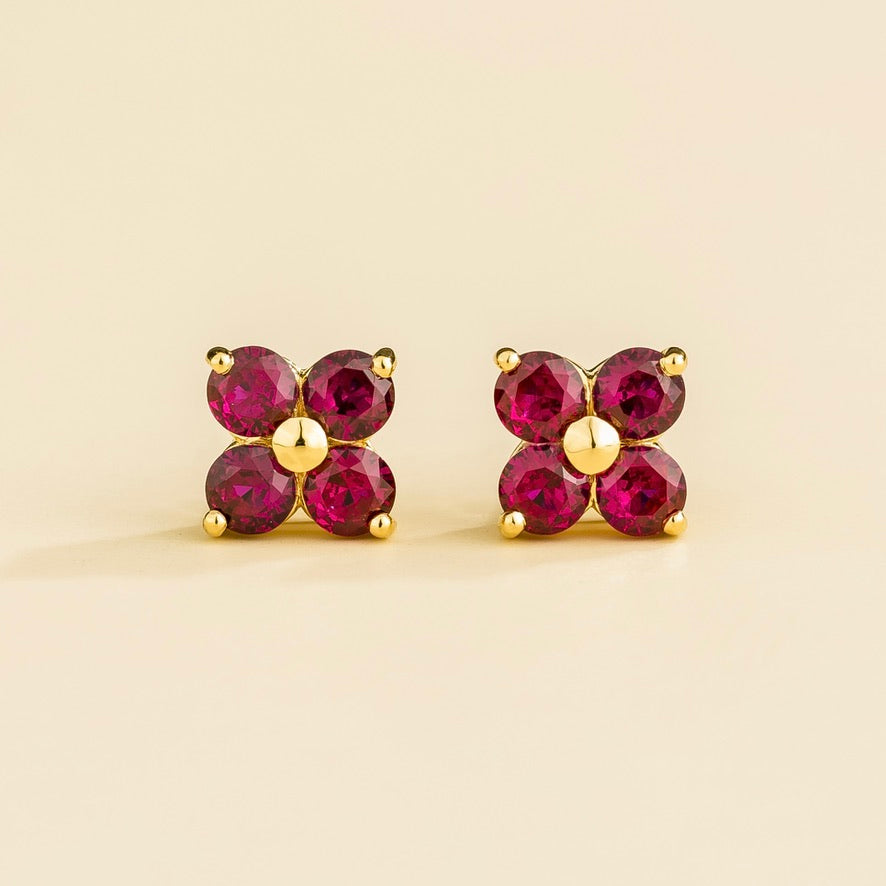 Clover four-leaf design stud earrings in gold set with lab-grown ruby | Juvetti London