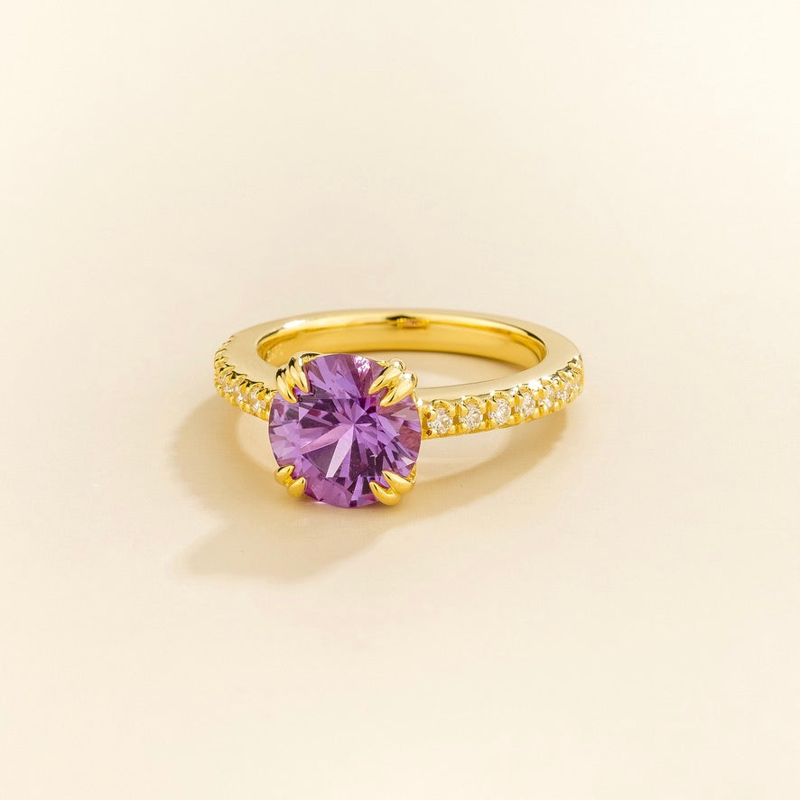 Solen Purple Sapphire Round & Diamond Pavé Ring in Gold