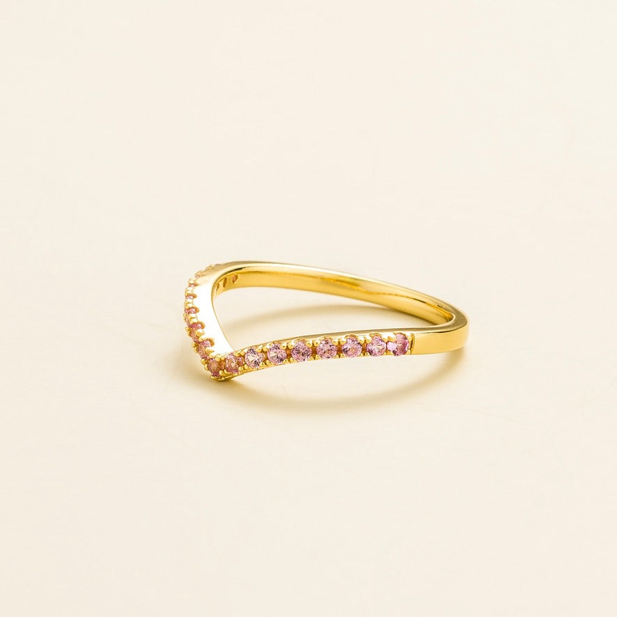 Kasso gold ring set with Pink sapphire