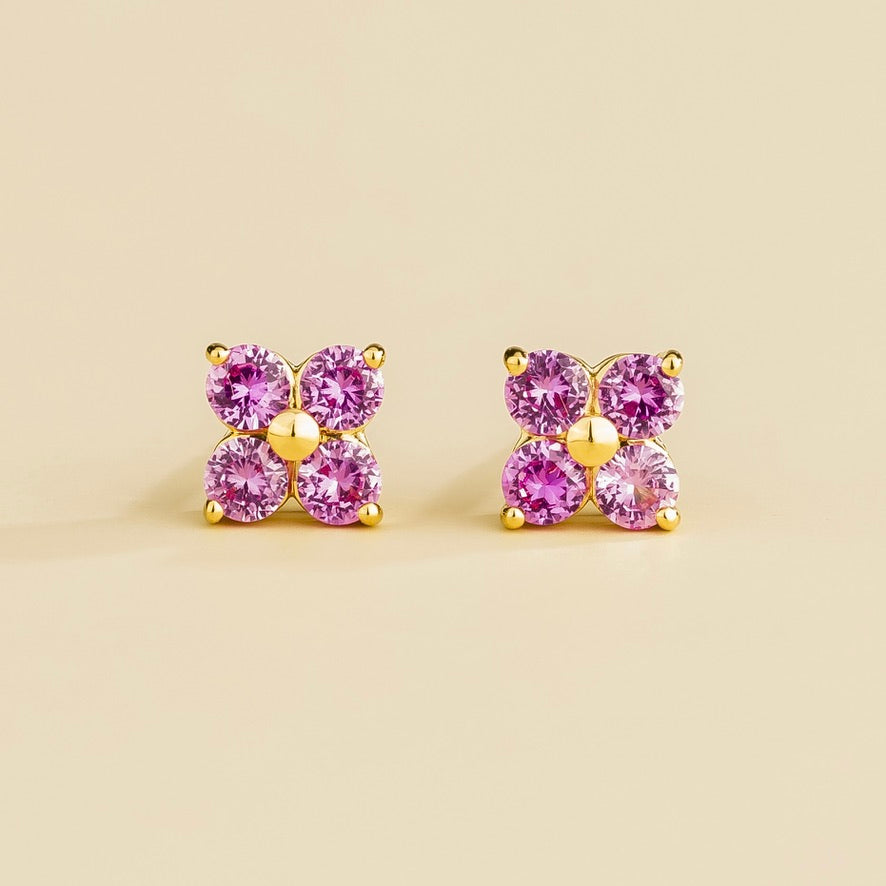 Four-leaf clover lab-grown pink sapphire stud earrings in gold | Juvetti London