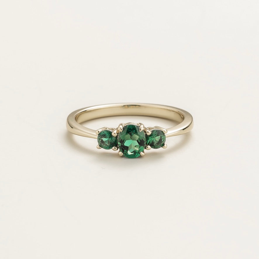Oval lab-grown emerald three-stone Boble ring in white gold | Juvetti London
